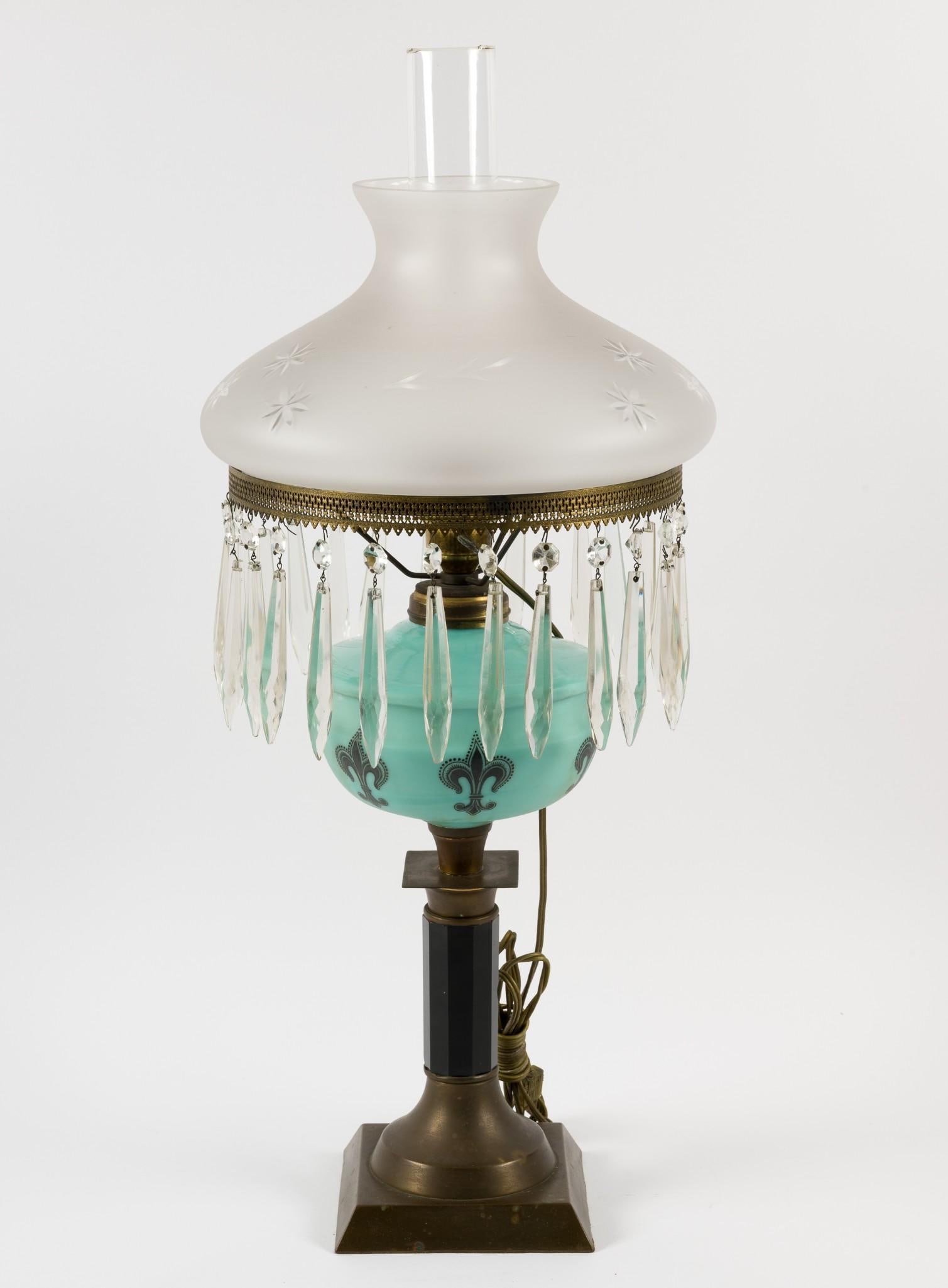 Antique Aladdin Lamp with Fleur de Lis (1 of 5)