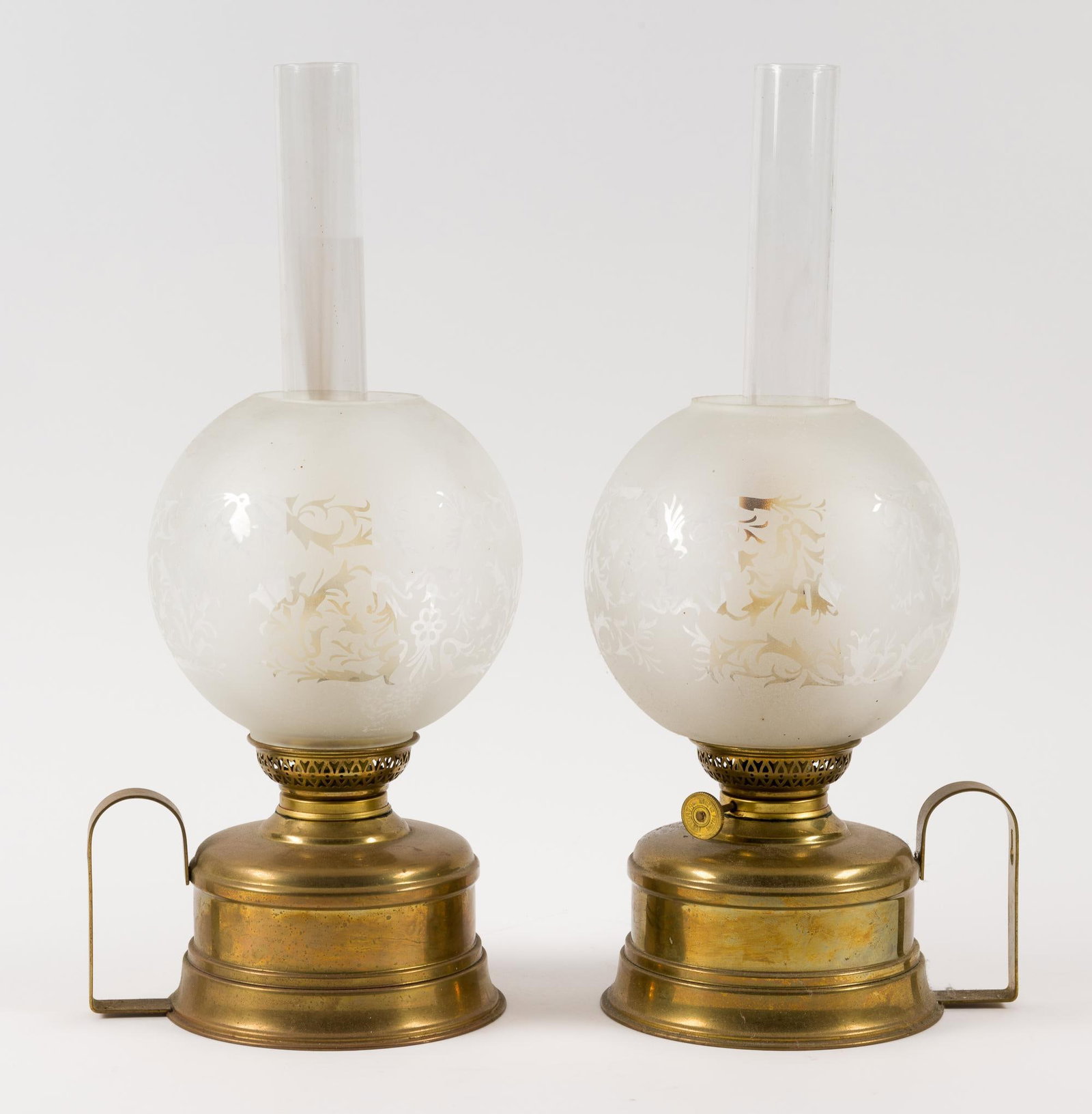 Pr Handheld Brass and Glass Oil Lamps (1 of 4)