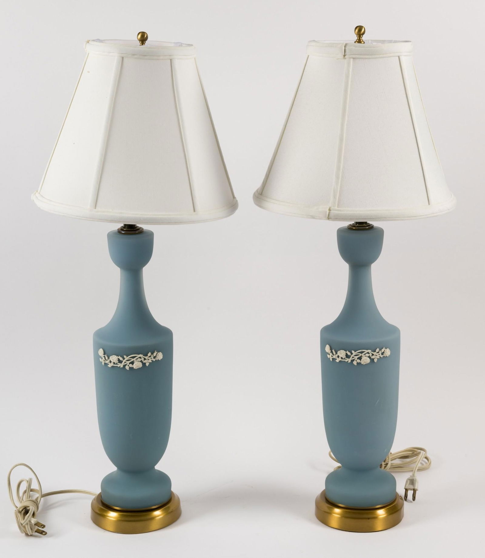 Pr Glass Wedgwood Style Table Lamps (1 of 3)