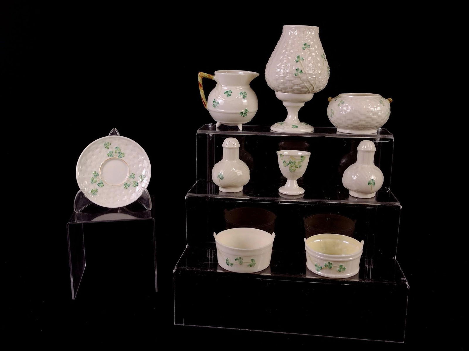 9 Pcs Shamrock Belleek incl Votive Lamp (1 of 7)