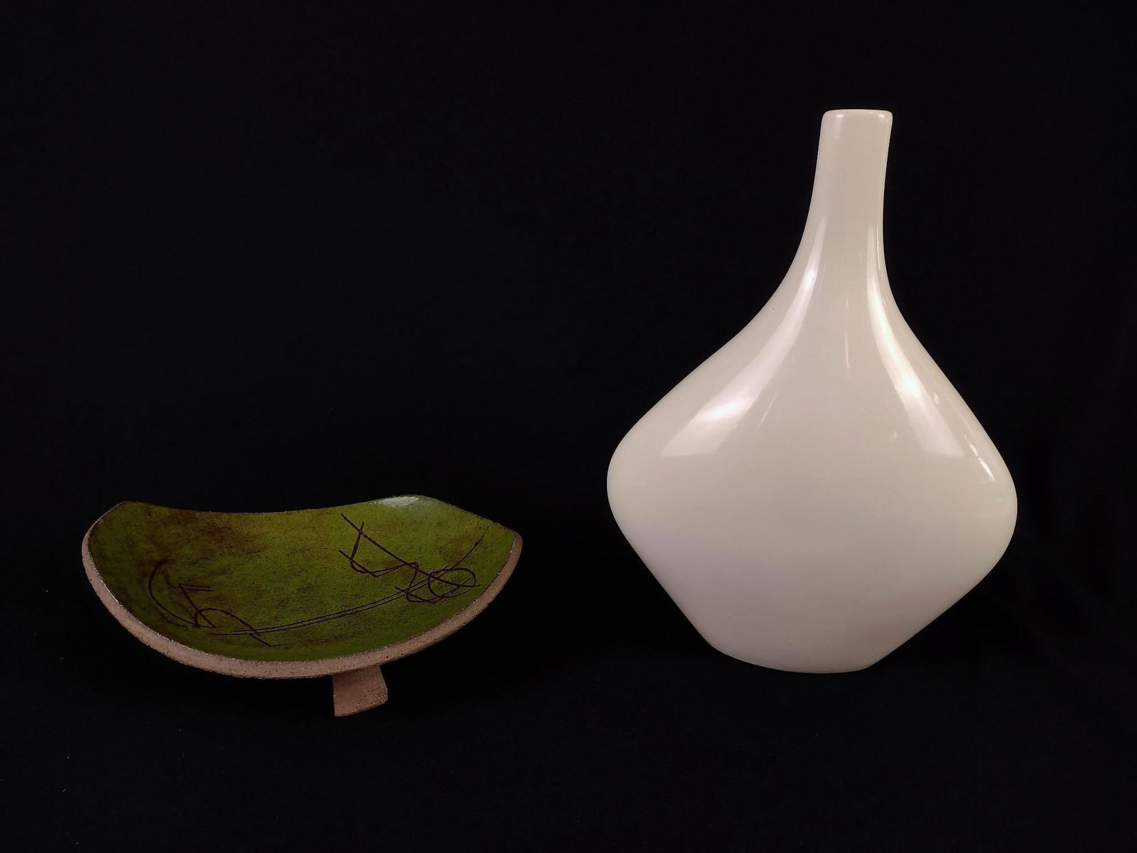 2 Ceramics incl Signed (1 of 6)