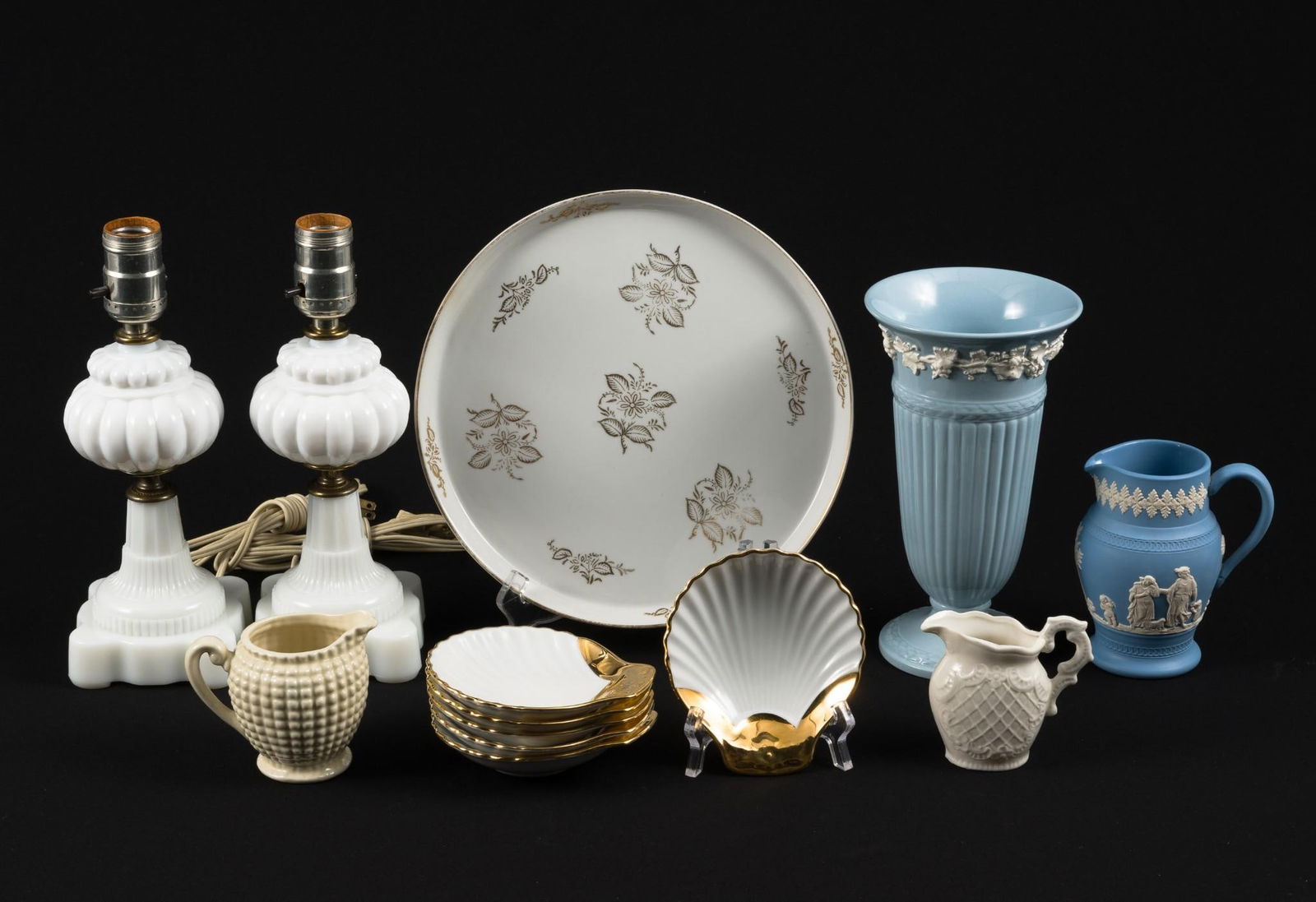 13 Vintage Ceramics and Glassware (1 of 11)