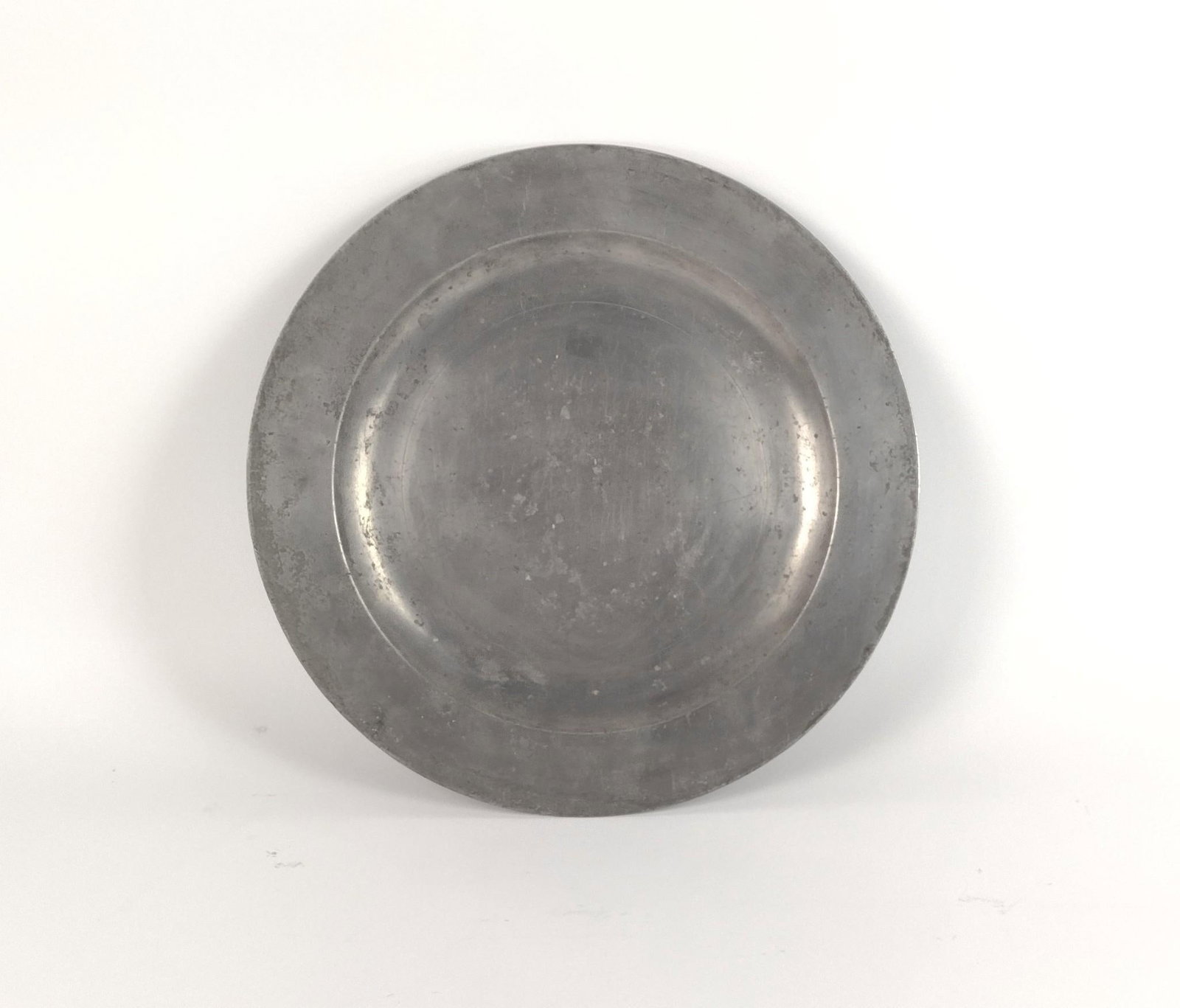 18th / 19th Century Pewter Charger: Marks worn and indecipherable. 16-1/2" diameter. LR