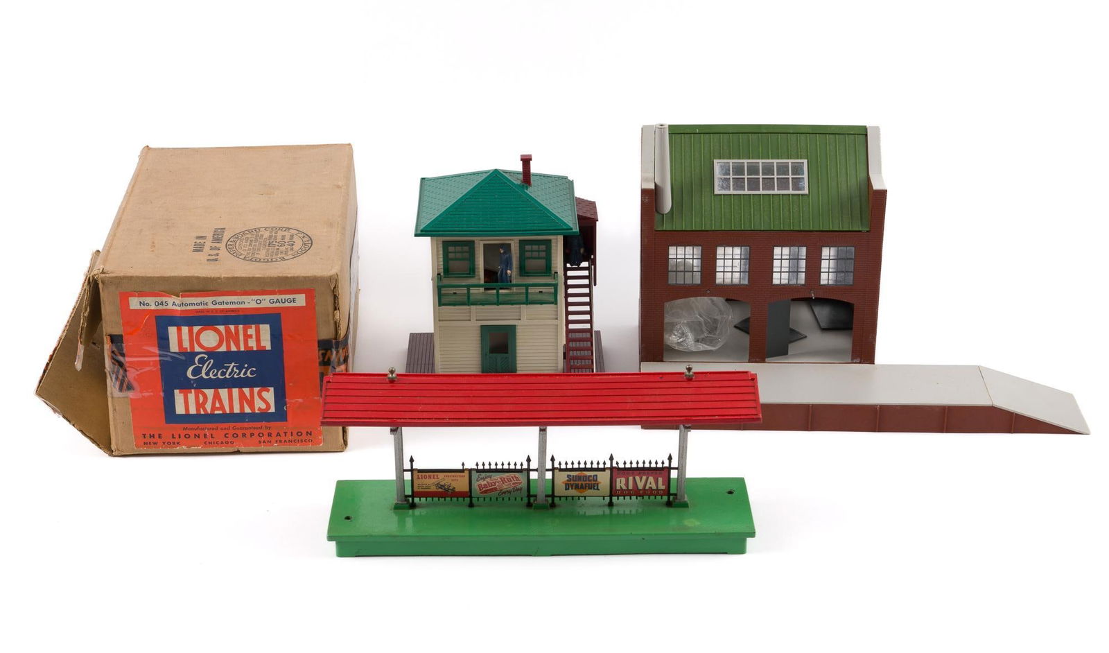 4 Lionel Buildings Incl No. 445 Watchman Tower (1 of 6)