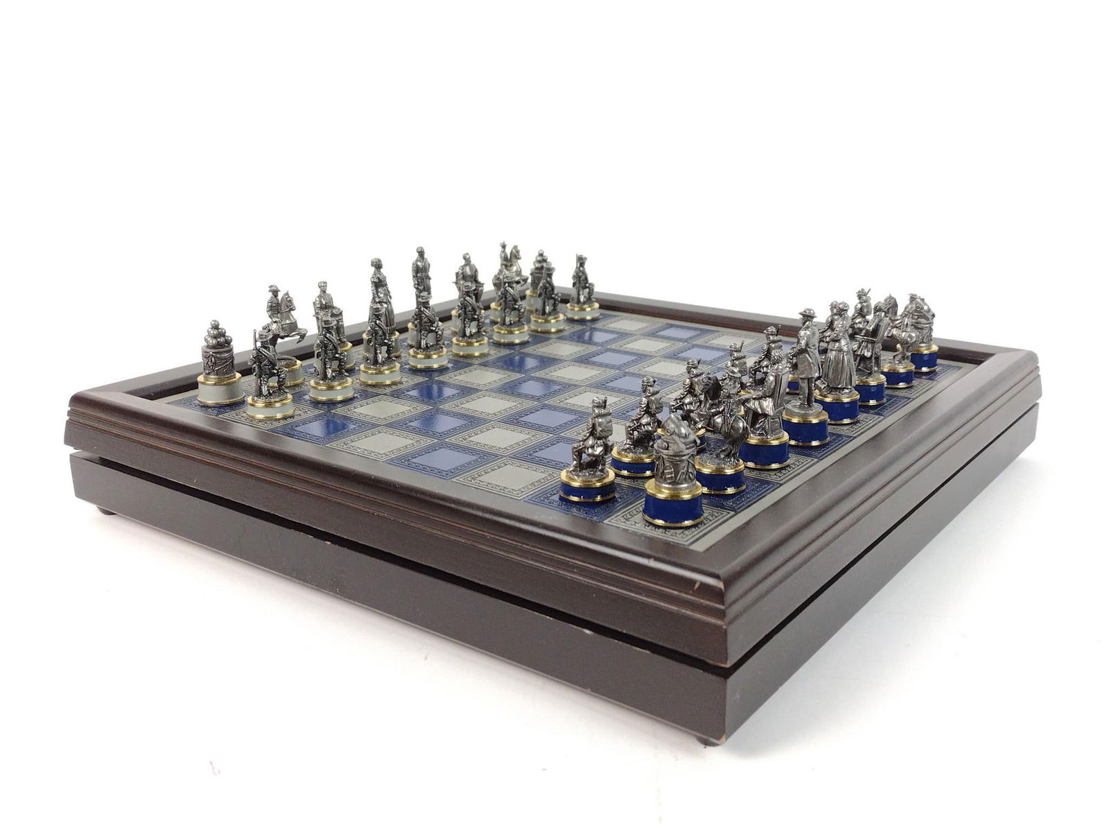 The National Historical Society Civil War Chess Set (1 of 7)