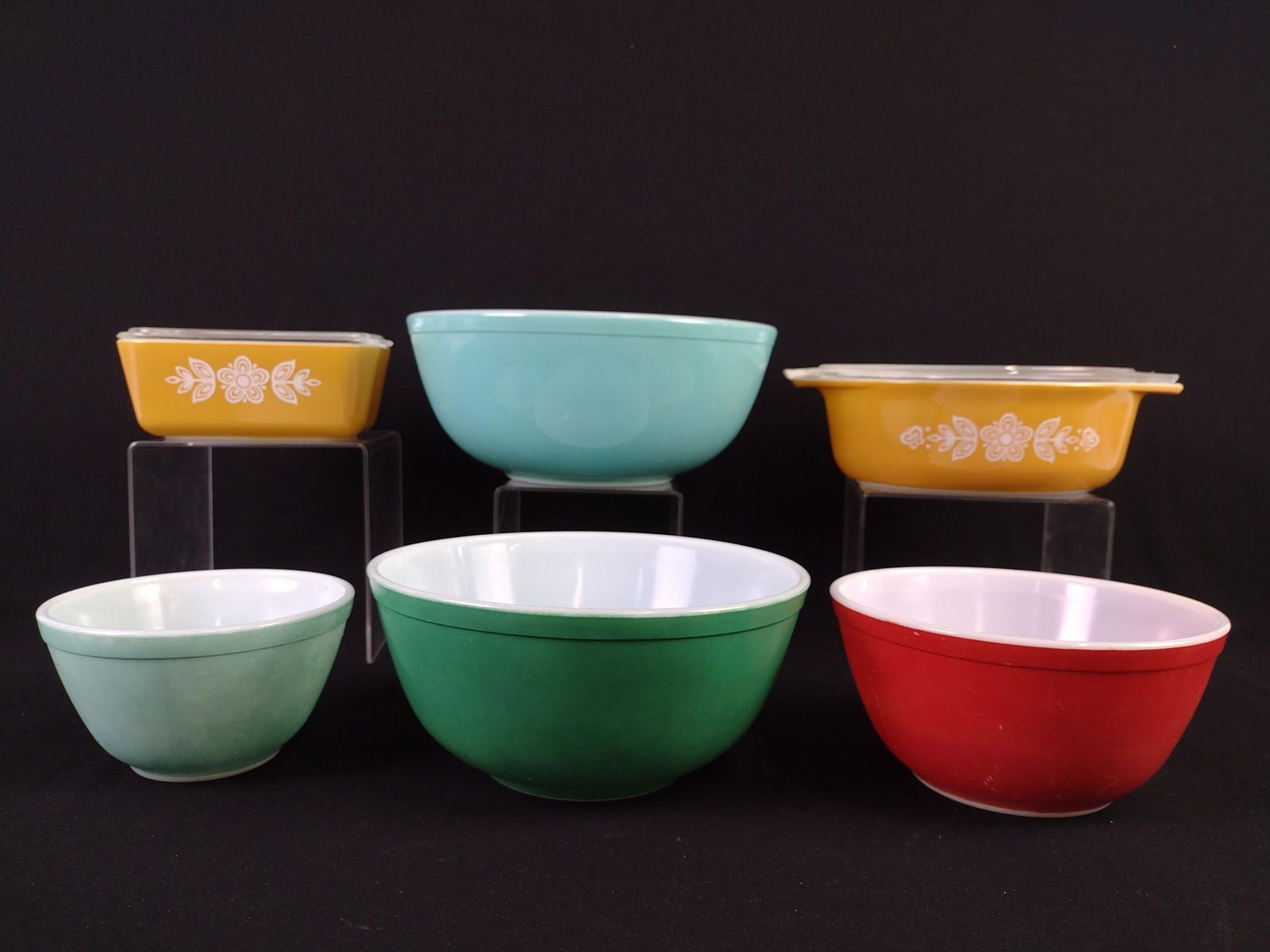 6 Pyrex Mixing Bowls & Covered Dishes incl. Butterfly Gold (1 of 3)