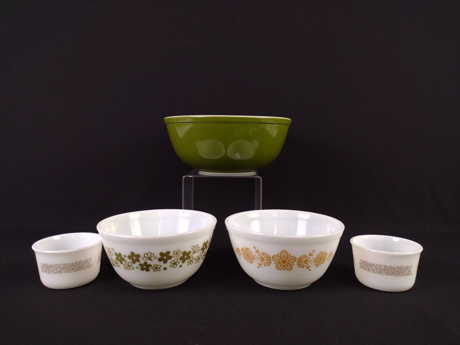 5 Pyrex Bowls incl "Crazy Daisy Spring Blossom" (1 of 3)
