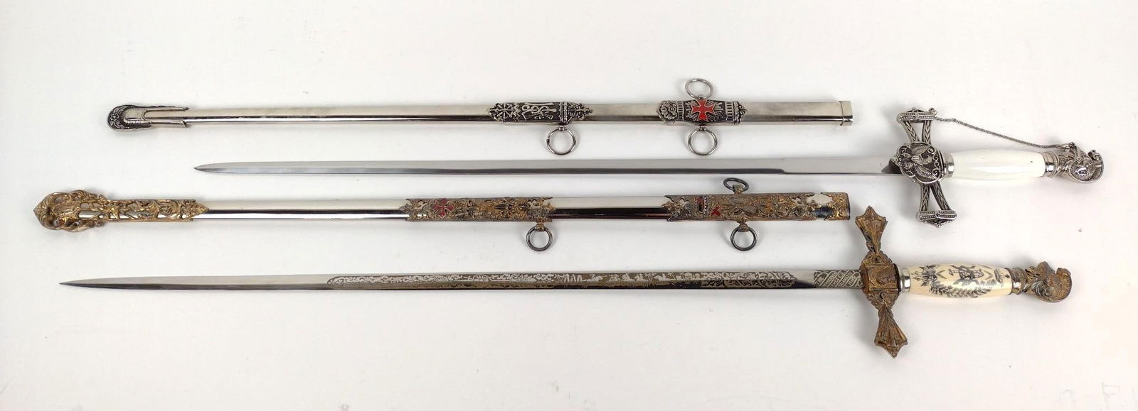 2 Masonic Knights Templar Swords (1 of 6)