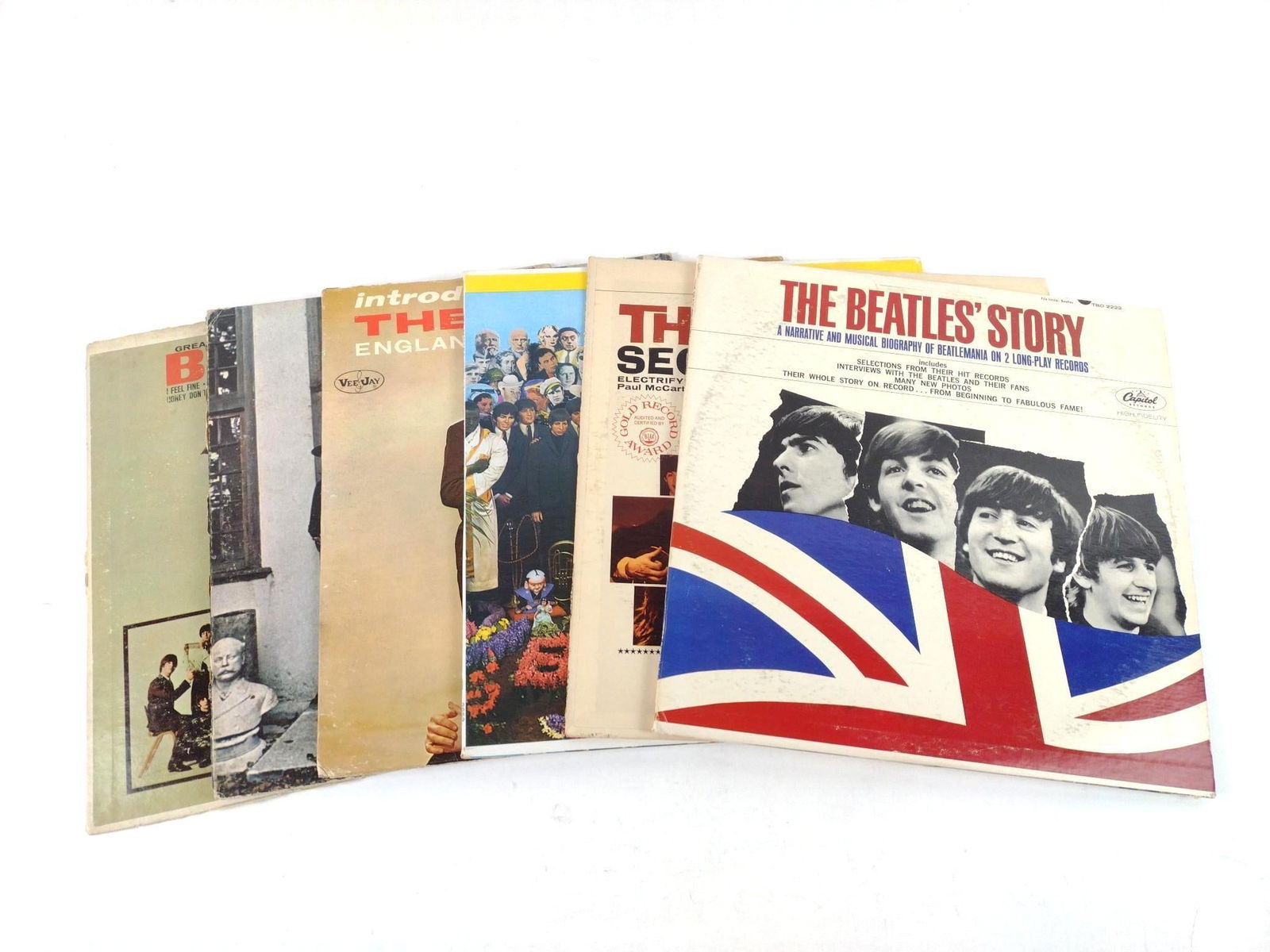 6 Beatles Records Incl Sgt Peppers (1 of 3)