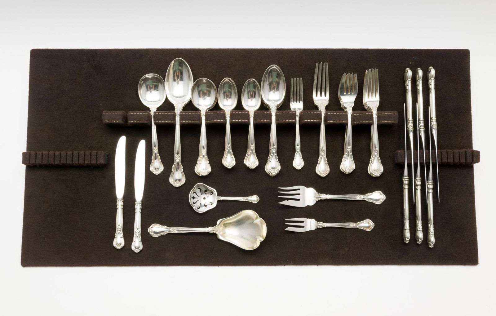 60 Pcs Gorham 'Chantily' Sterling Flatware (1 of 6)