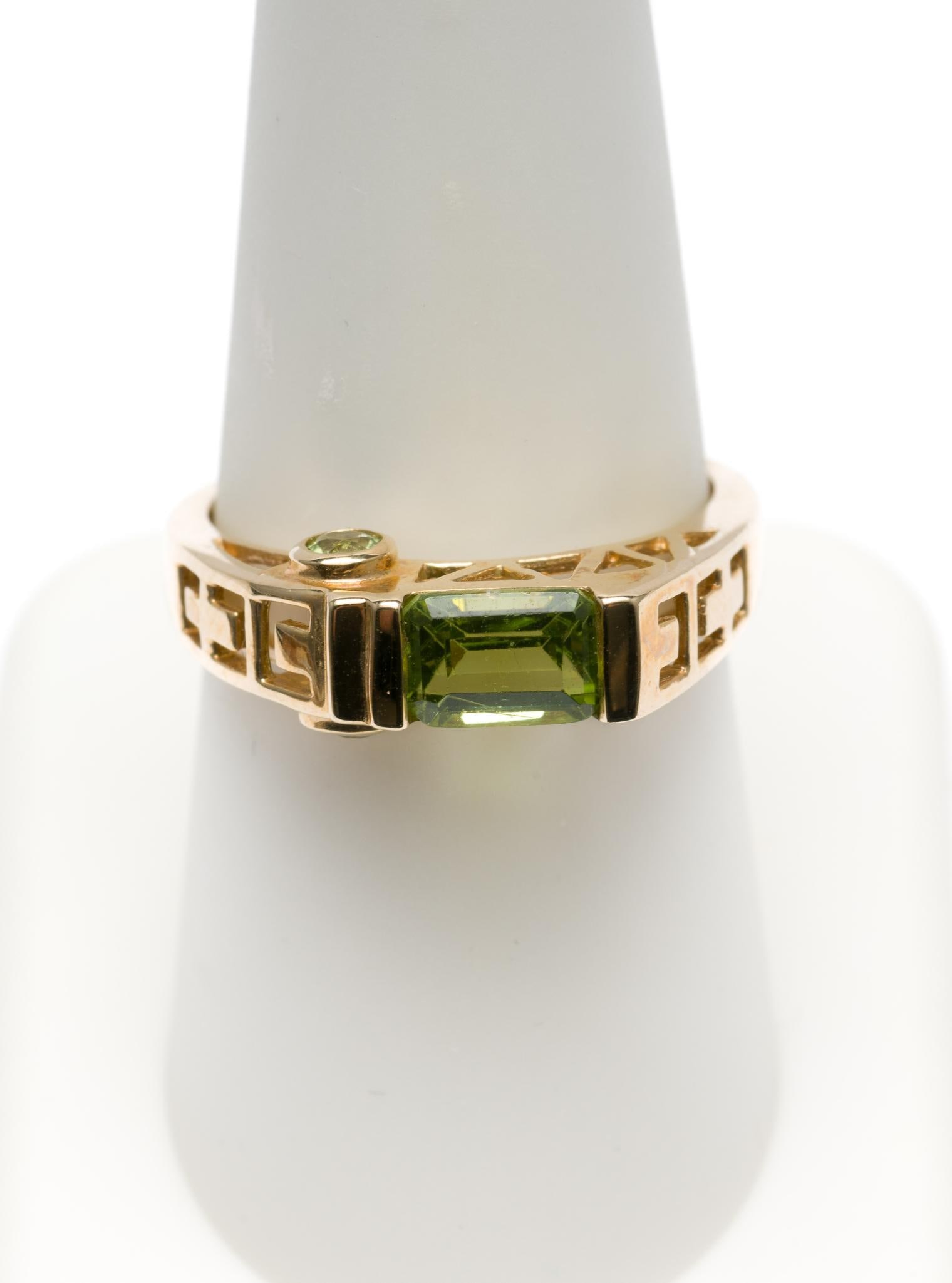 10K Gold &; Peridot Designer Ring (1 of 5)