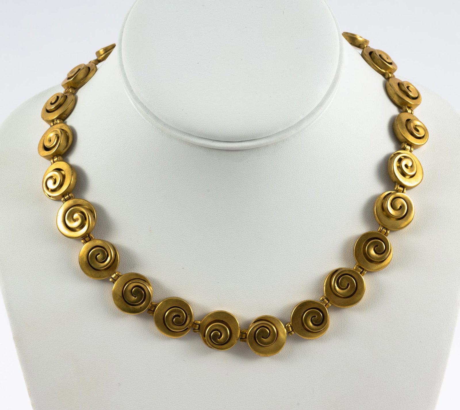Steve Vaubel Modernist Necklace: Signed Vaubel 2001. 17" long.