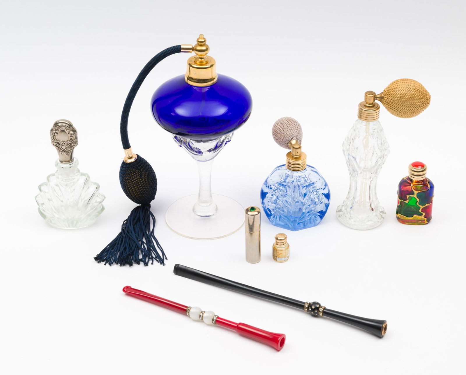 10 Vintage Perfumes and Cigarette Holders (1 of 5)