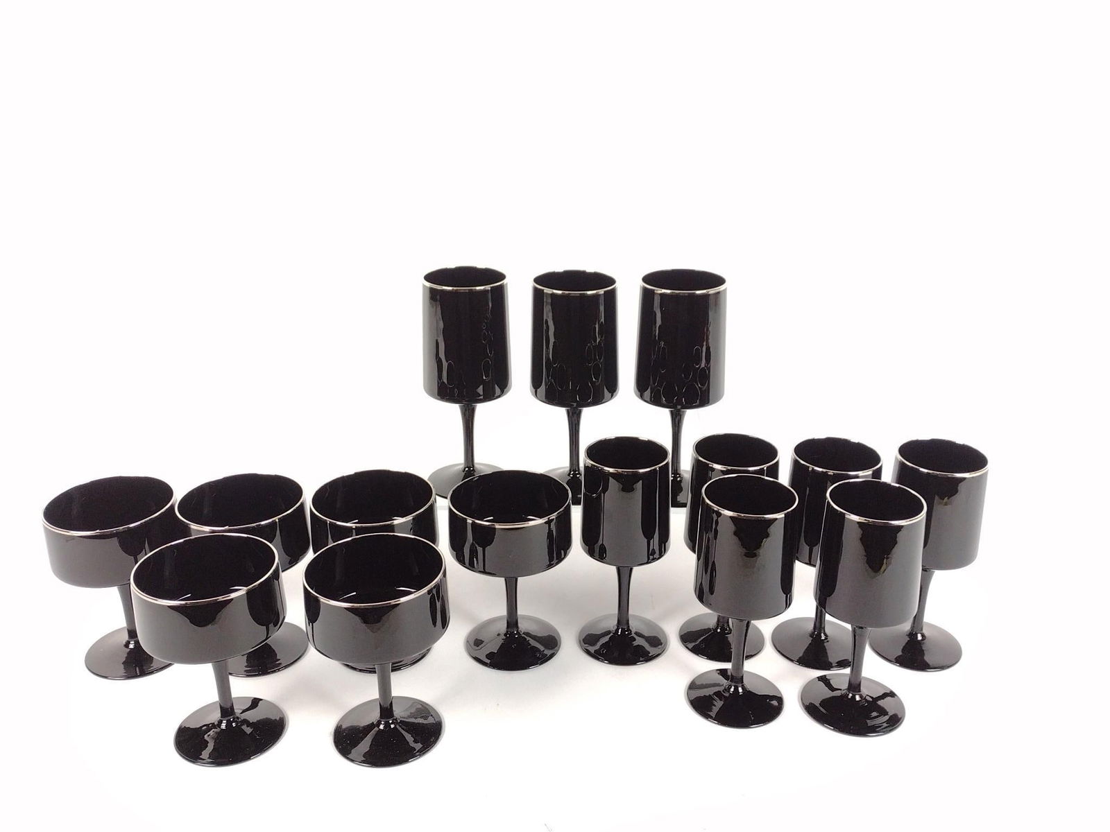 15 Black Lenox Glasses (1 of 3)