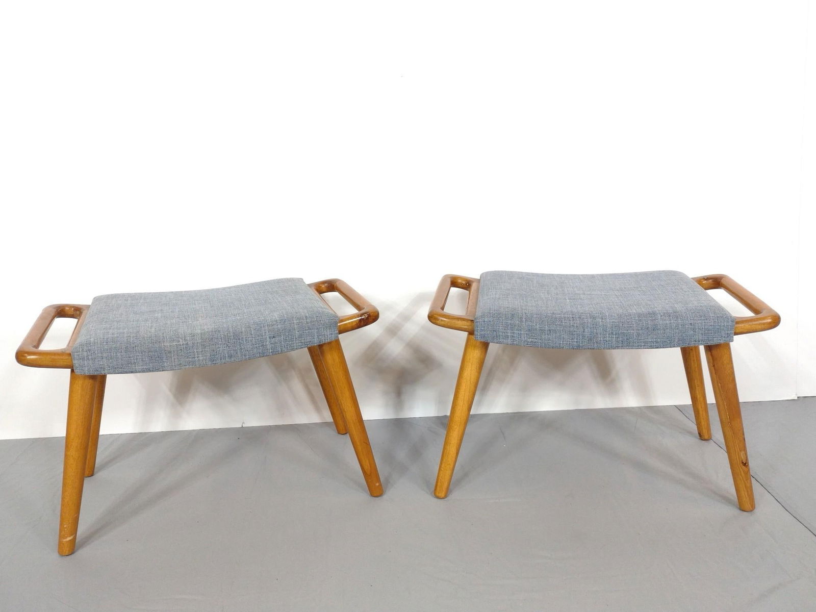 Pair Of Mid Century Modern Style Benches (1 of 4)