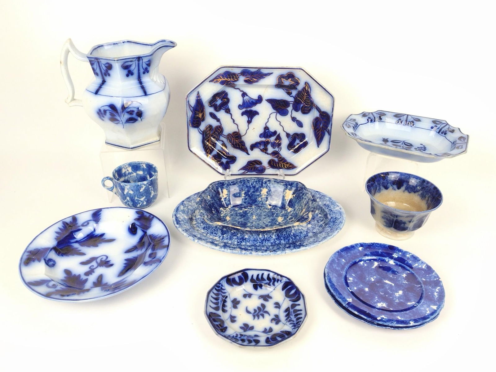 11 Pcs Blue & White Ceramics Incl Flow Blue (1 of 9)