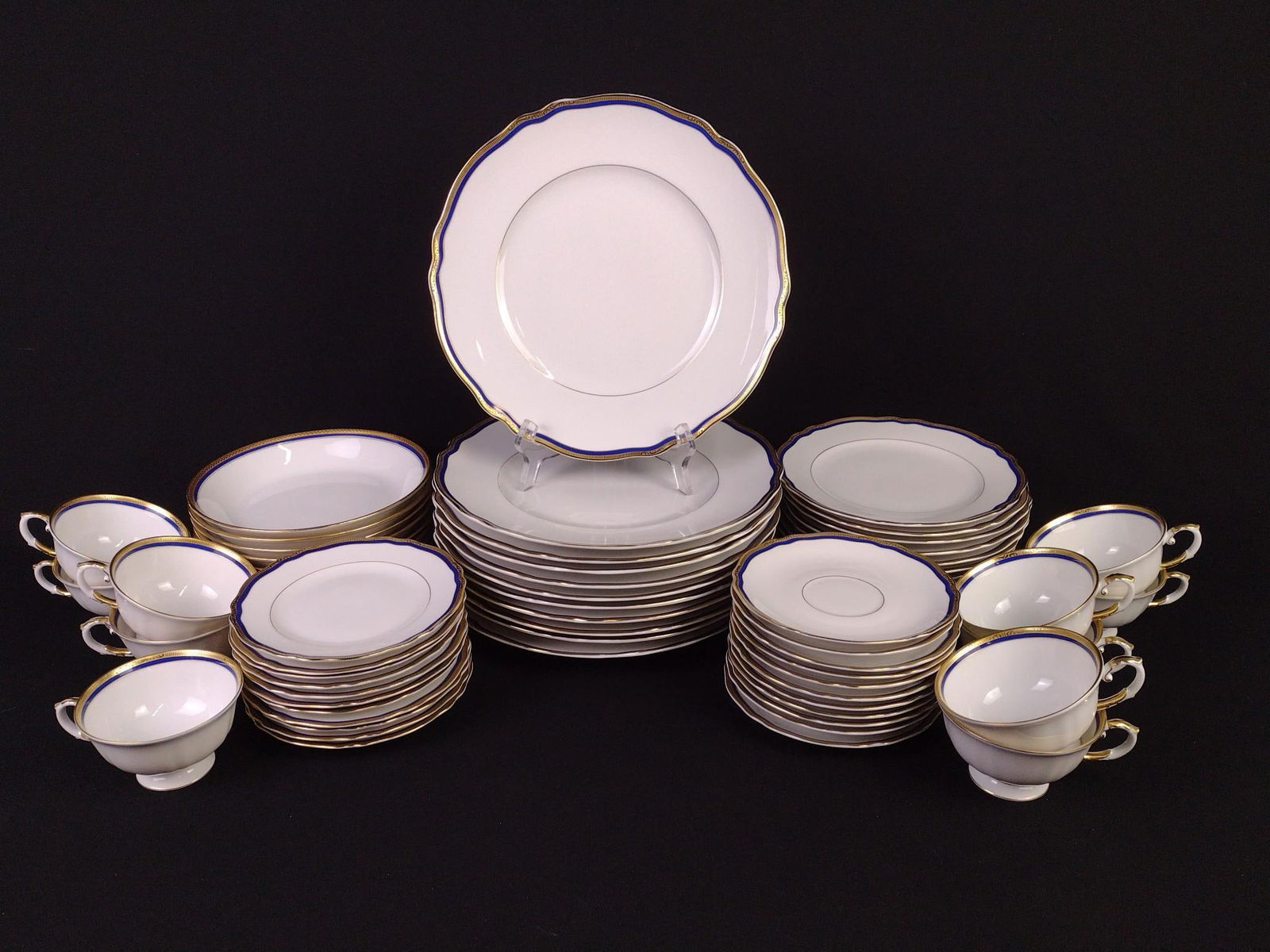 63 Pcs Franconia "La Marquis" Dinnerware (1 of 3)