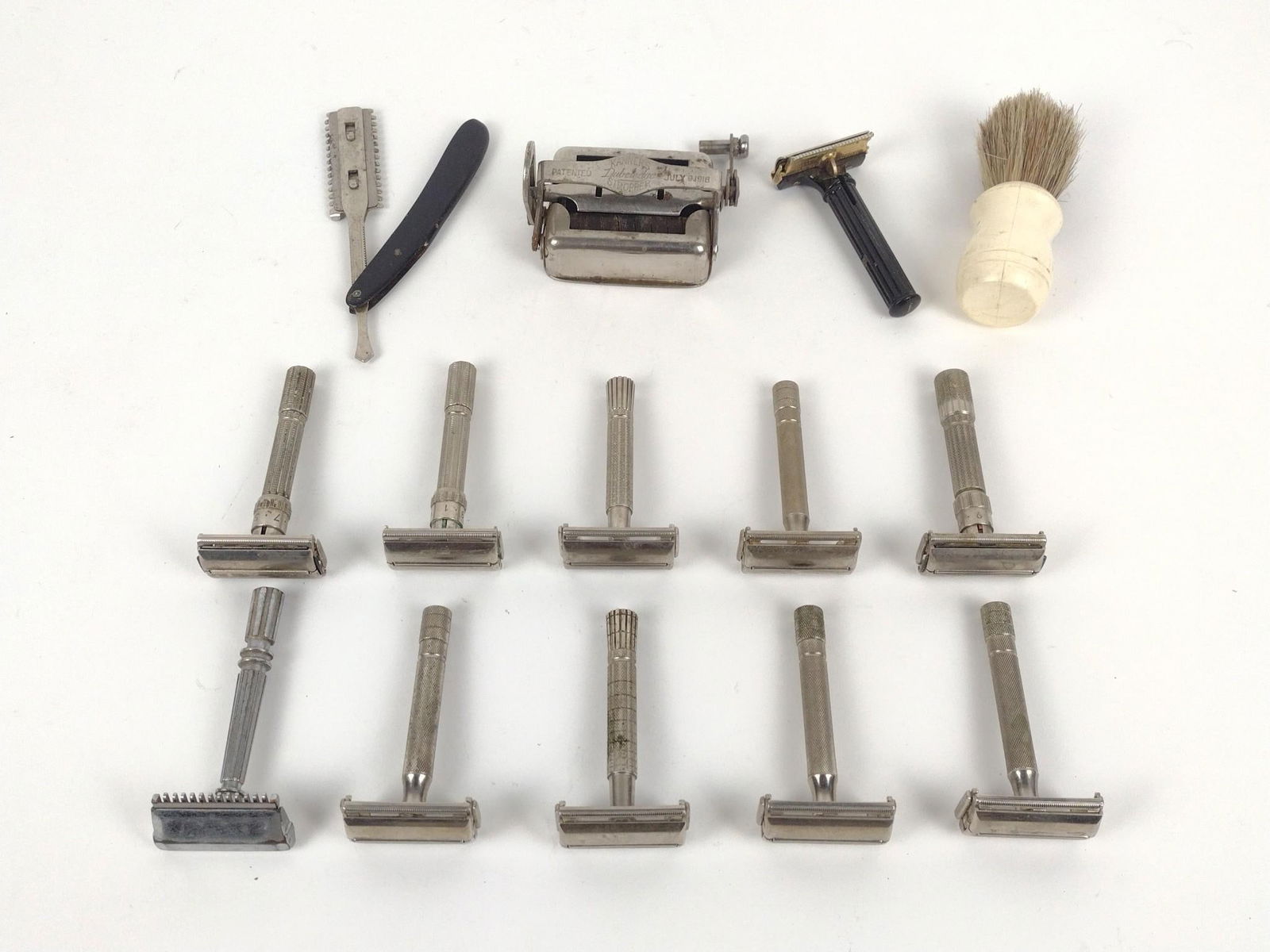 14 Pcs Vintage Razors & Shaving Articles (1 of 10)