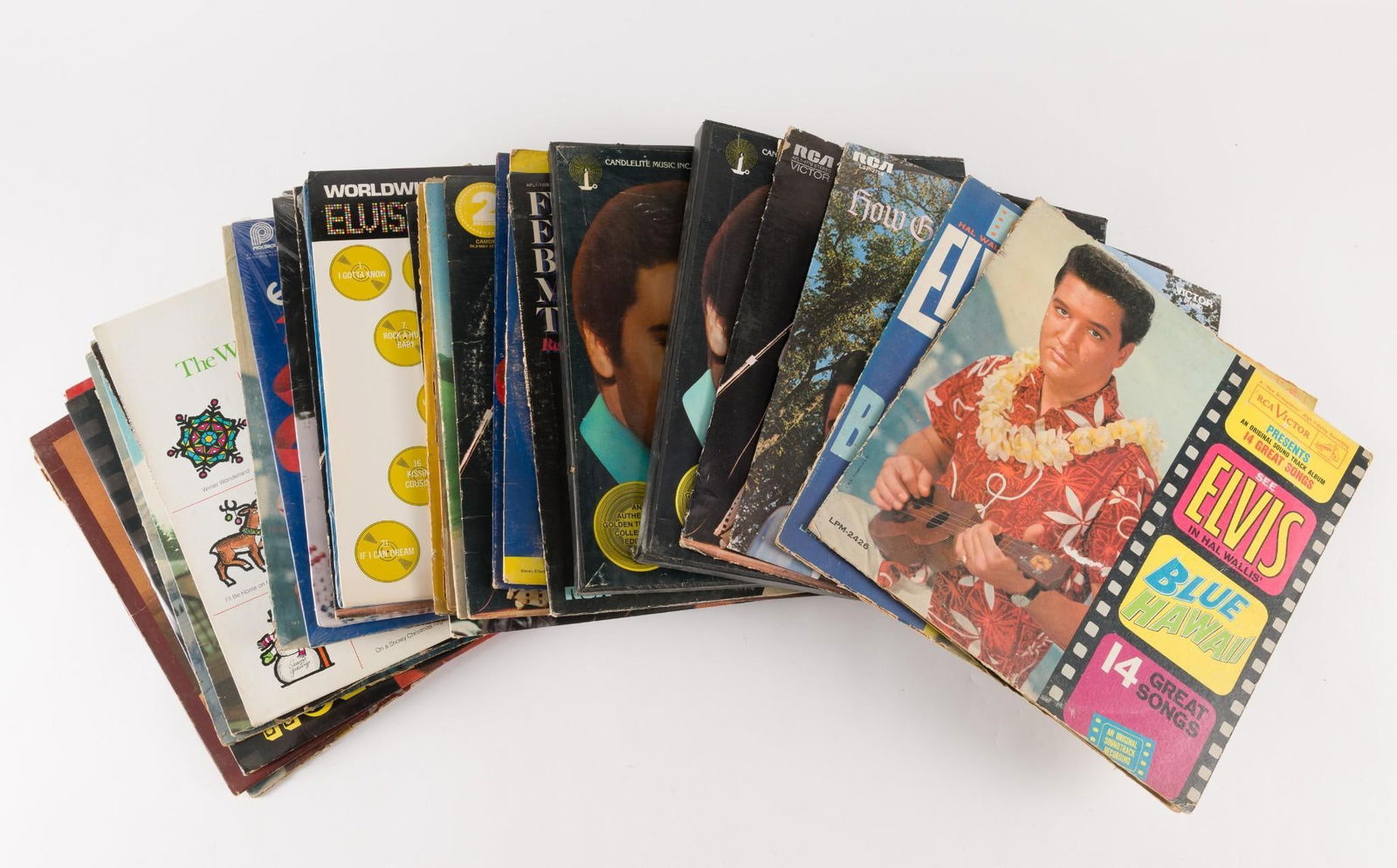 30 Elvis Records incl Boxed Sets (1 of 9)