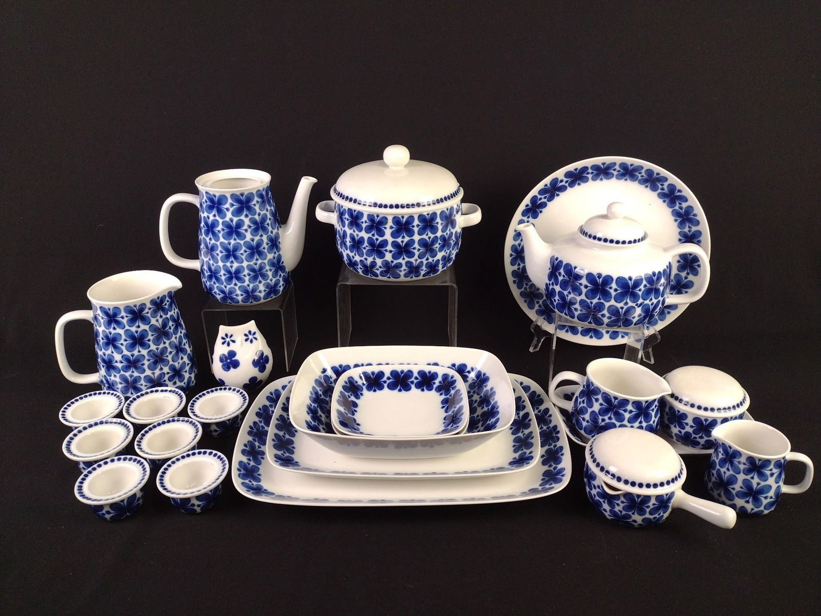 23 Pcs Rorstrand Mon Amie Swedish Servingware (1 of 8)