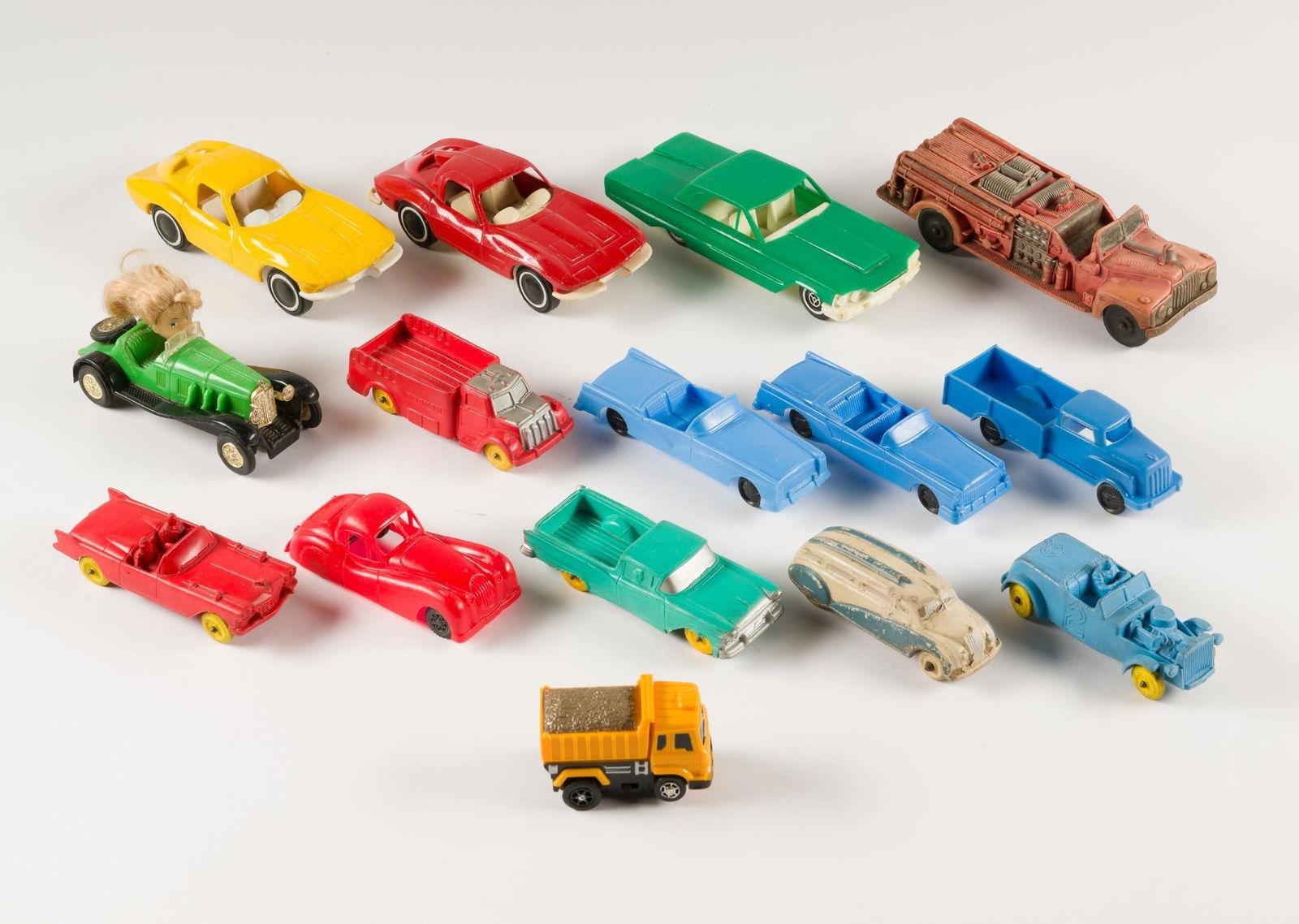 15 Plastic and Rubber Cars incl Dealer Samples (1 of 3)