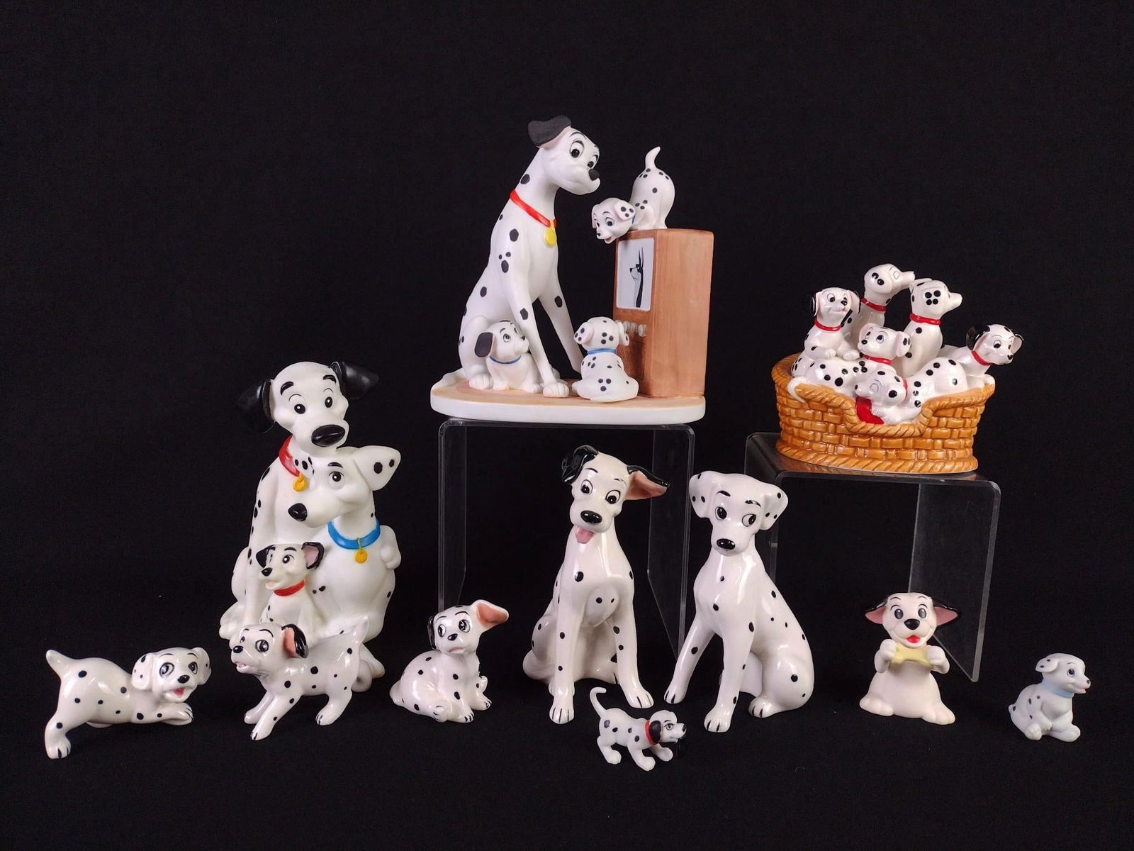11 - 101 Dalmatians Dog Figurines incl Ltd Ed (1 of 10)