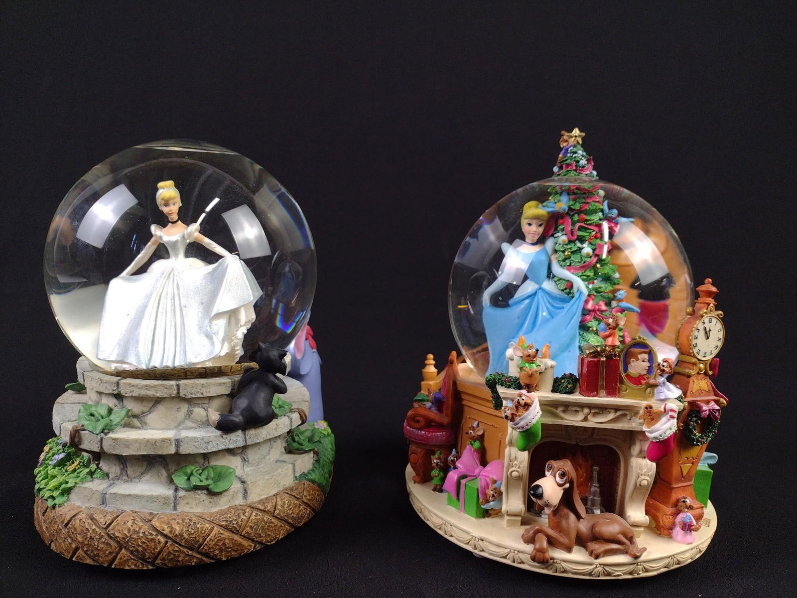 2 Cinderella Snow Globes incl Christmas (1 of 7)