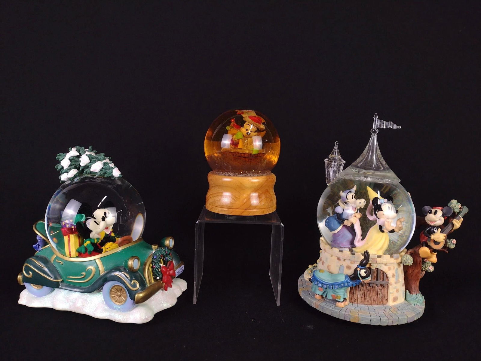 3 Disney Snow Globes incl Christmas (1 of 11)