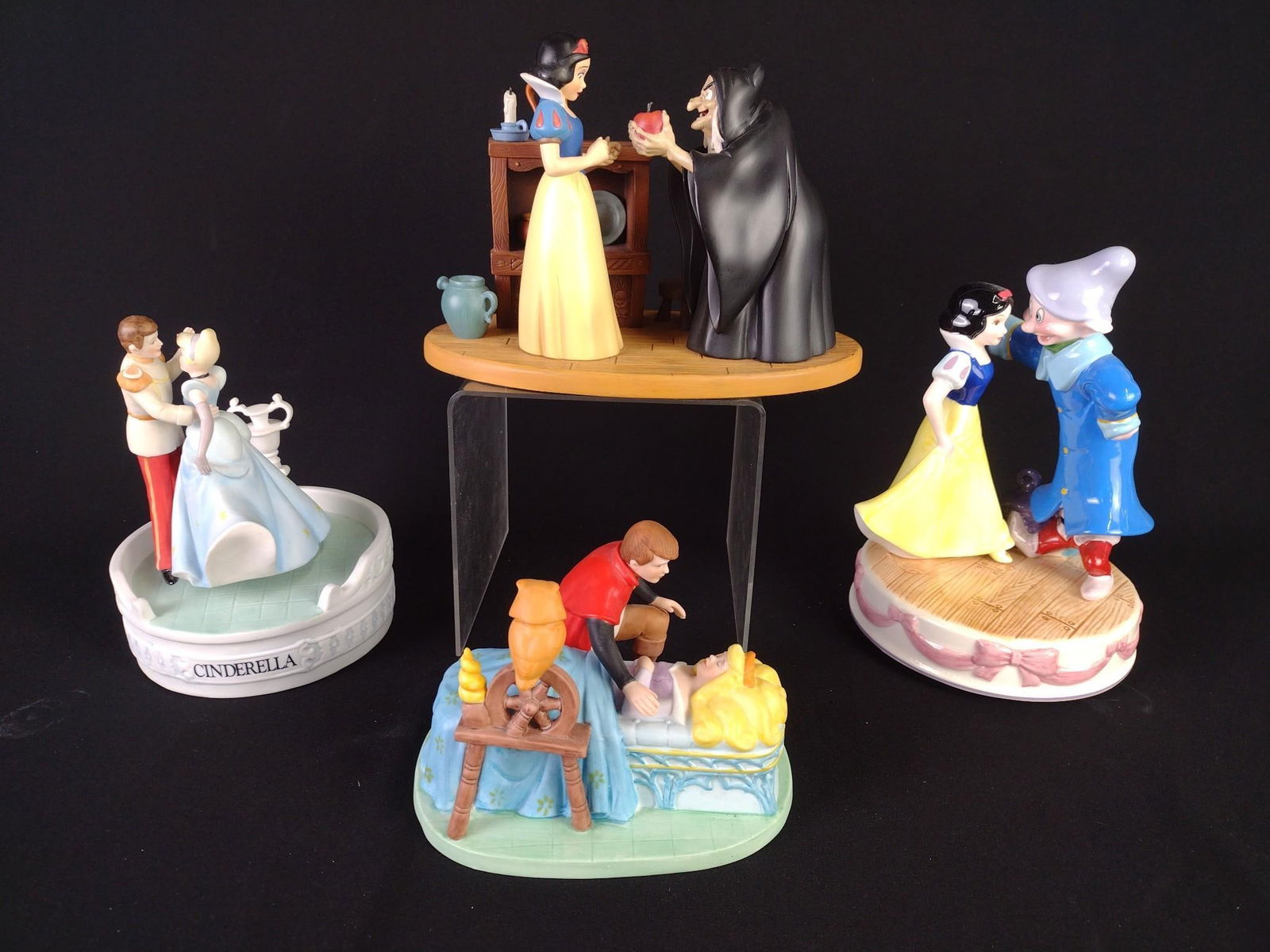 4 Snow White and The Seven Dwarfs Figurines incl Ltd Ed (1 of 13)