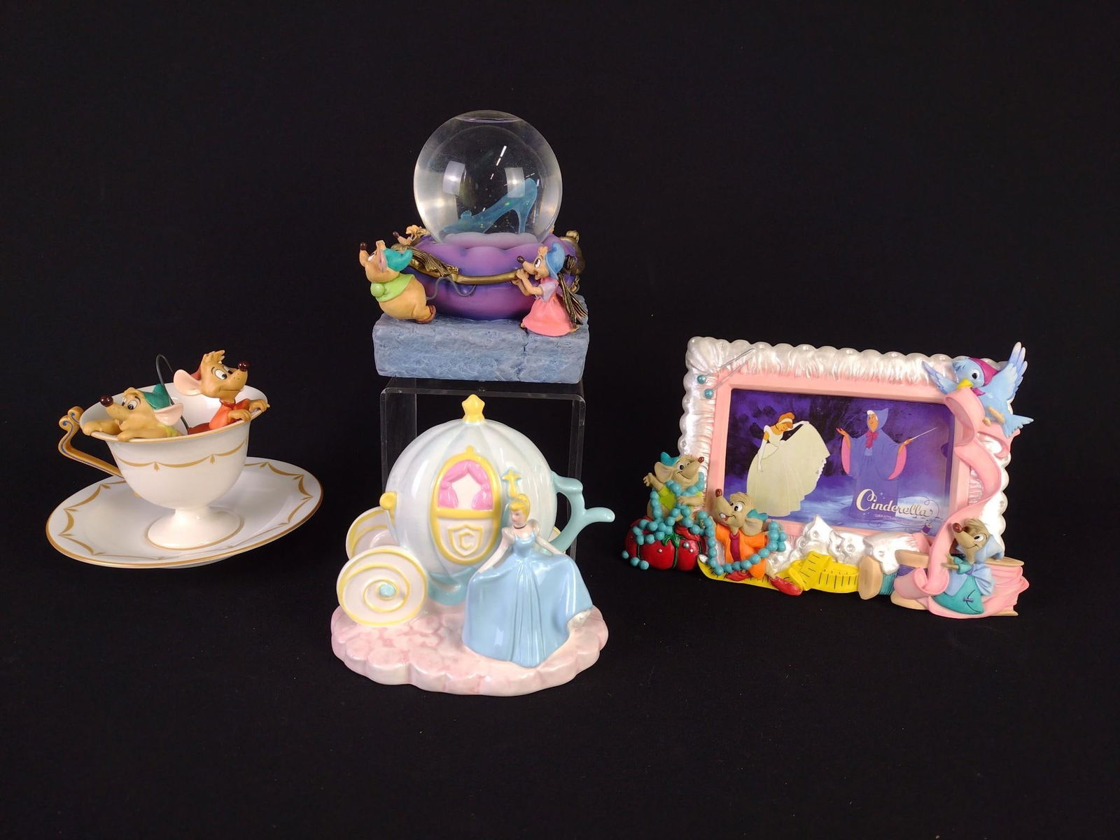 4 Cinderella Collectibles incl Snow Globe (1 of 13)