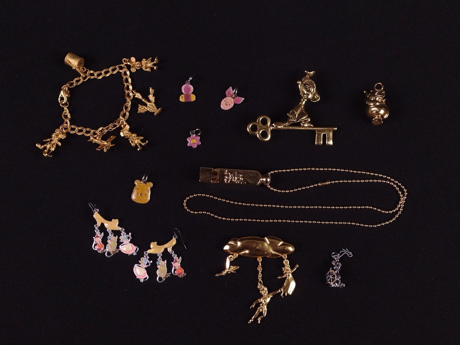12 Pcs Disney Jewelry (1 of 7)