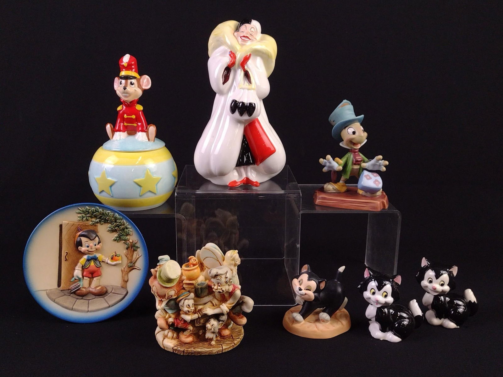 8 Disney Figurines incl Cruelle De Ville (1 of 13)