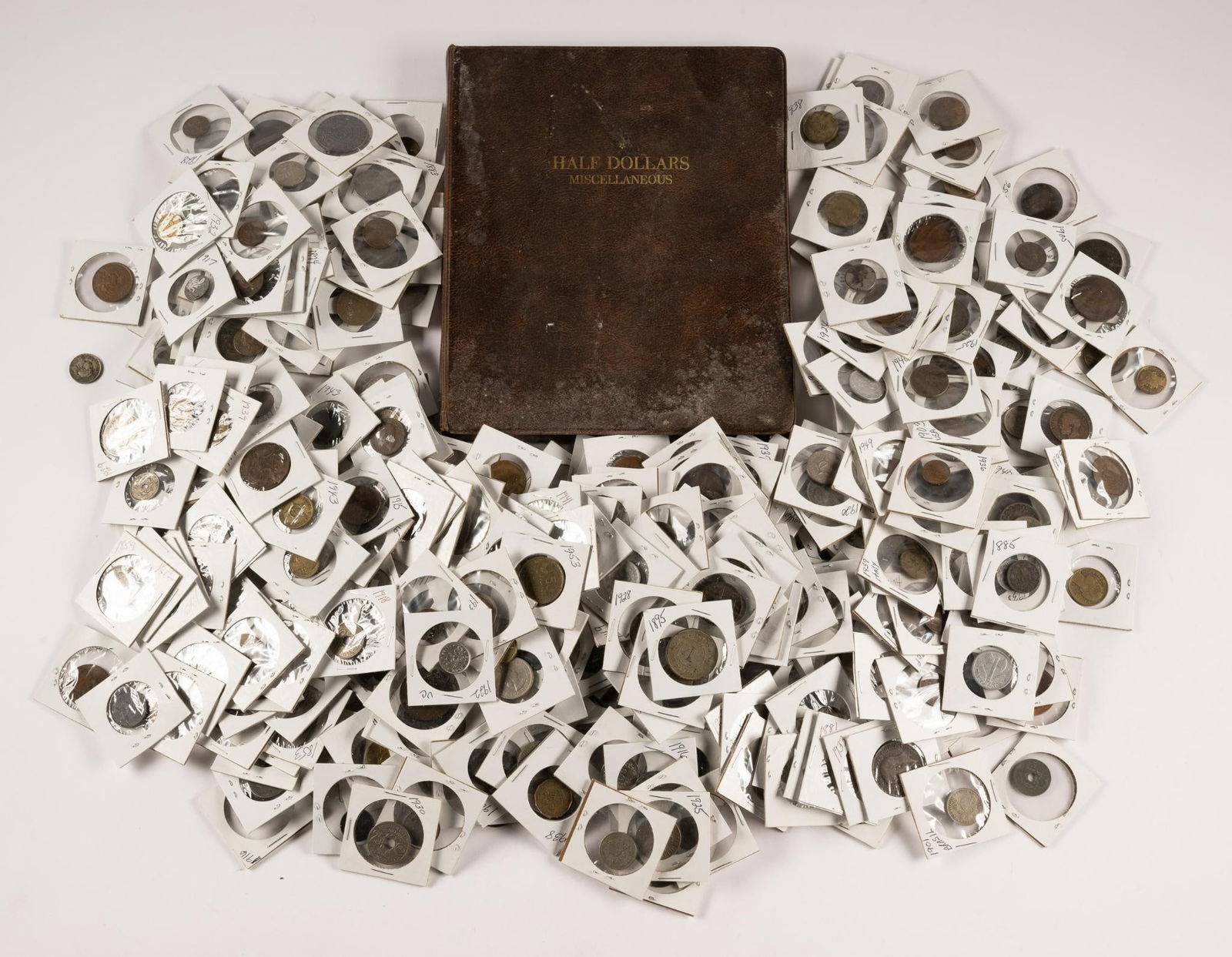 Hundreds of World Coins Mostly Copper (1 of 10)