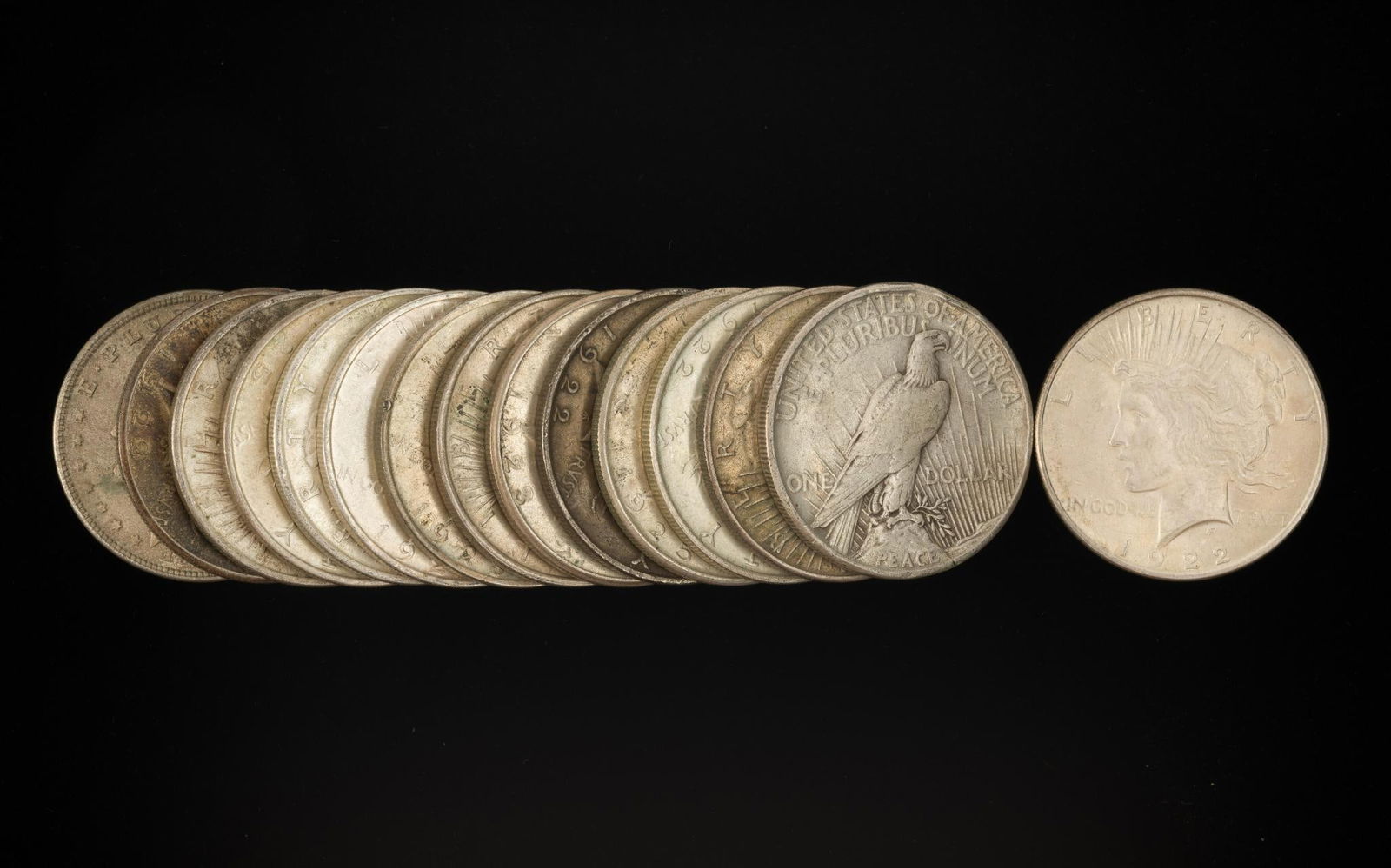 14 Silver Peace Dollars Including 1921 And A Morgan Dollar (1 of 3)