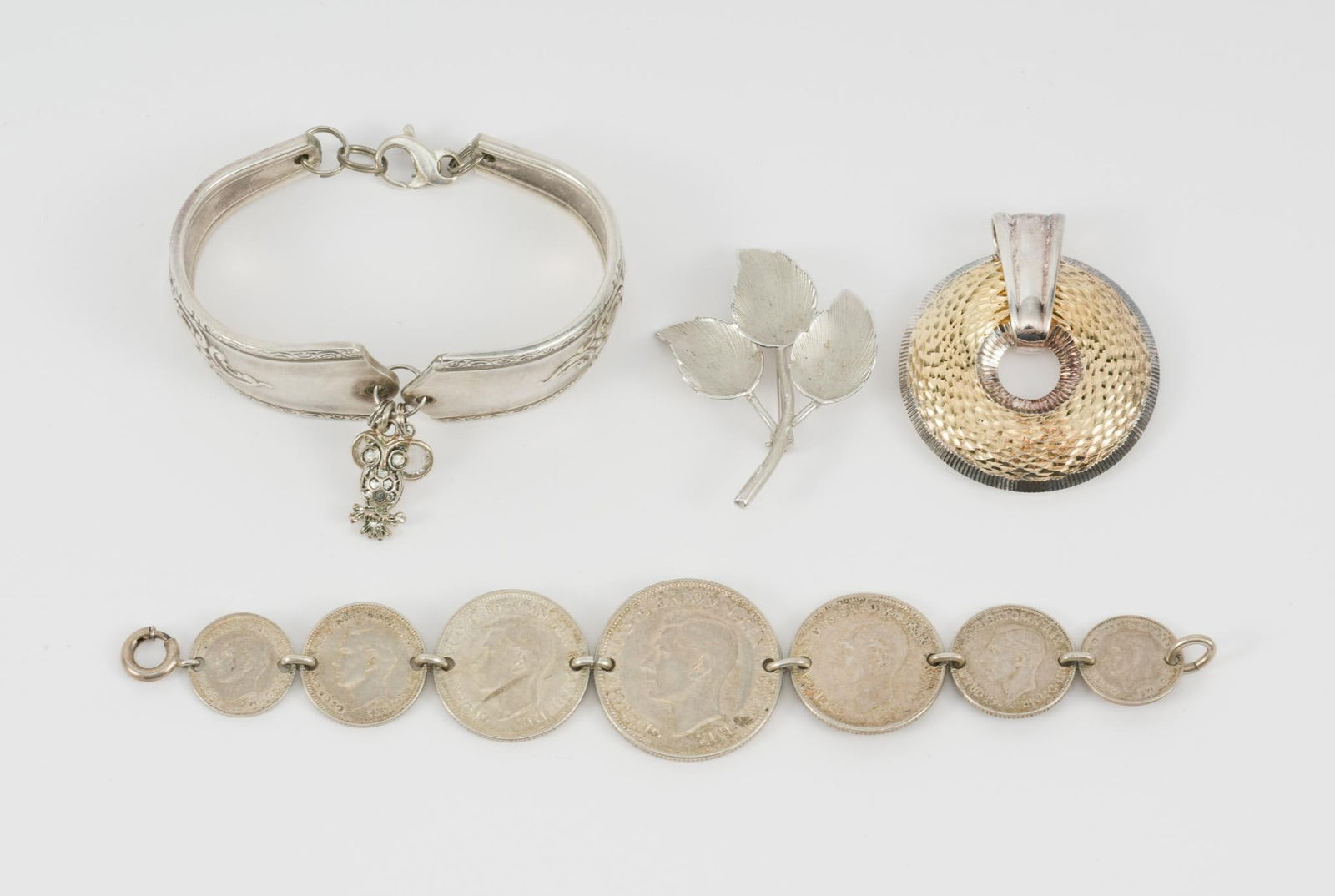 4 Pieces Silver Jewelry (1 of 7)