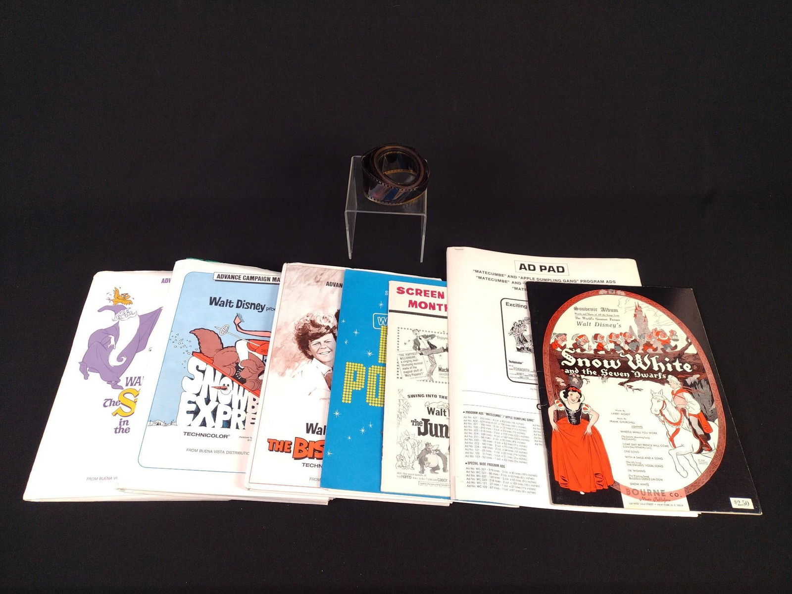 8 Pcs Disney Film Ephemera incl Film Strip Fragment (1 of 16)