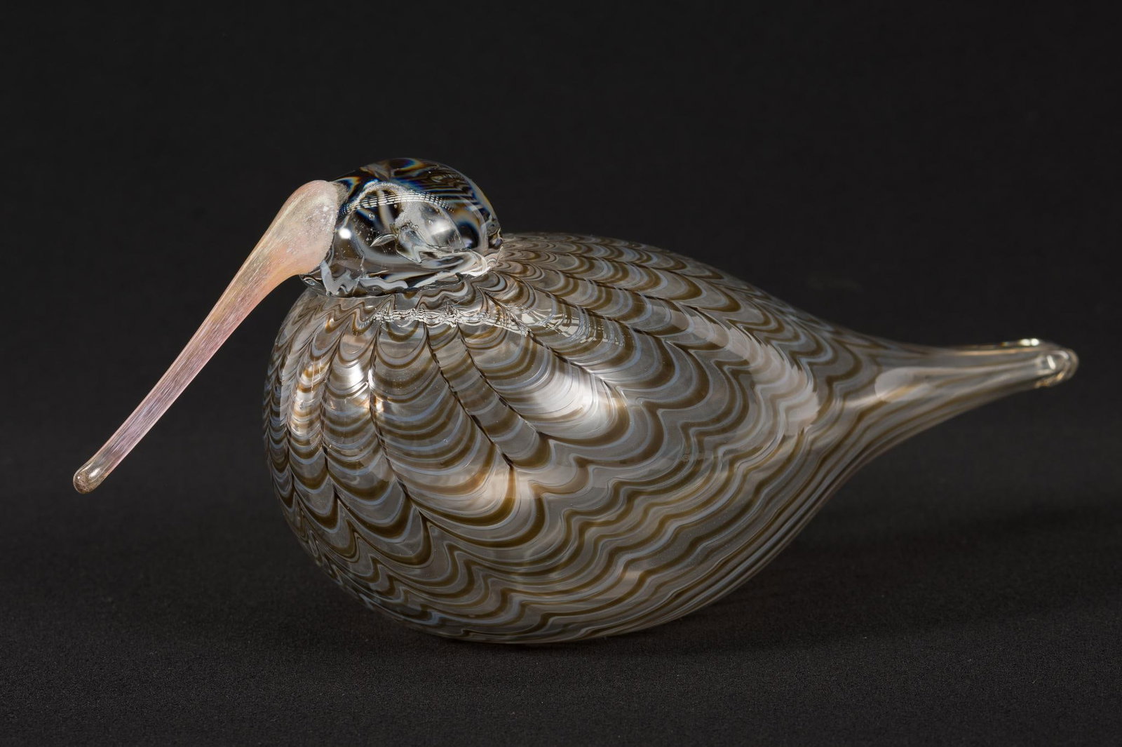 Oiva Toikka Glass Bird Common Snipe: DESCRIPTION: Oiva Toikka Common Snipe produced in 2004. Signed O. Toikka Nuutajarvi. Includes original box. MEASUREMENTS: 9-1/2" length by 5-1/2" height. CONDITION: Excellent.
