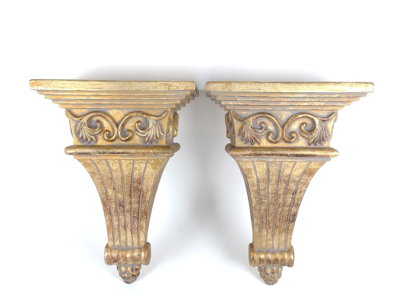 Pair of Gilt Wall Shelves (1 of 7)