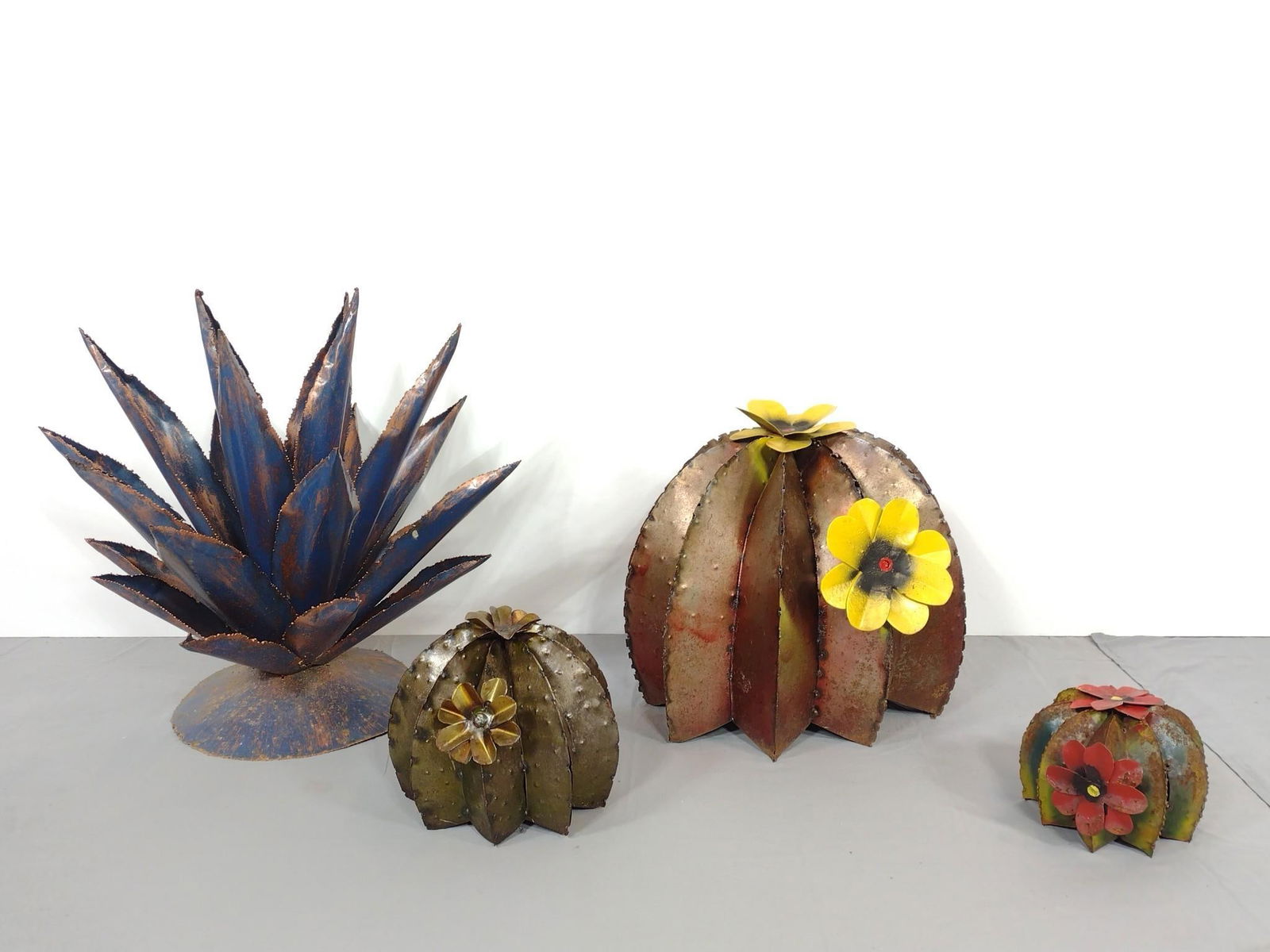 4 Metal Cacti Sculptures (1 of 5)