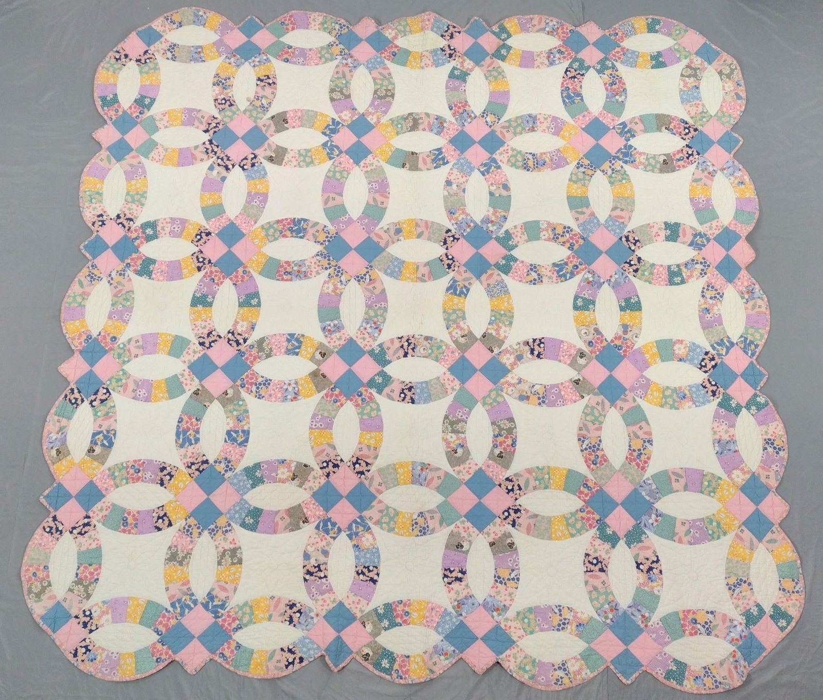 Antique Wedding Ring Quilt (1 of 6)