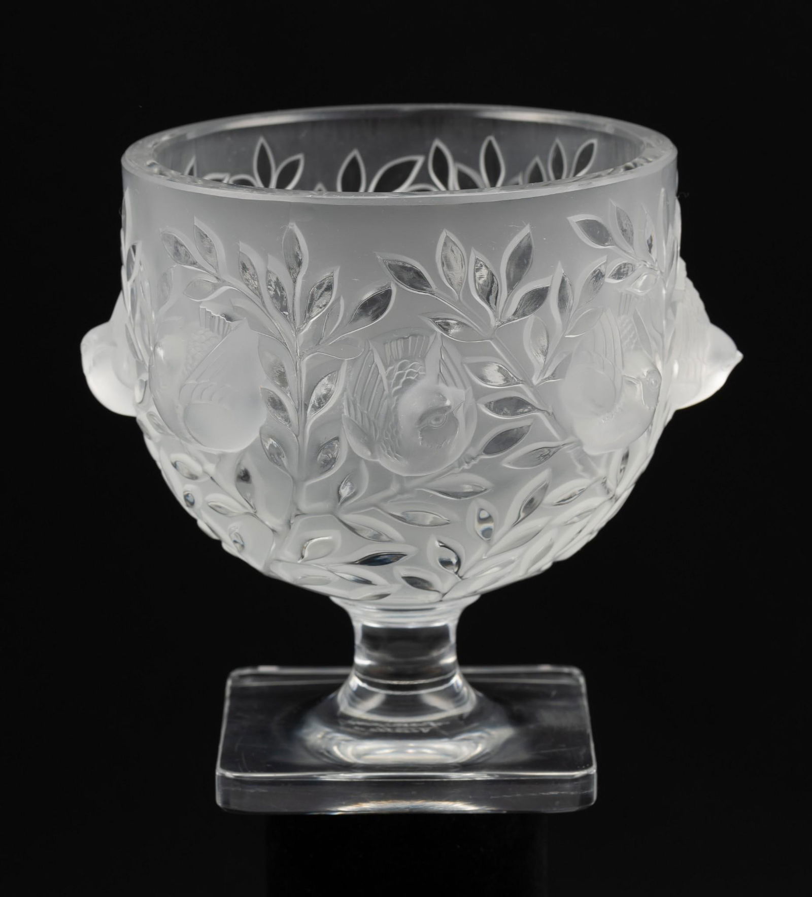 Lalique "Elizabeth" Bird Vase (1 of 4)