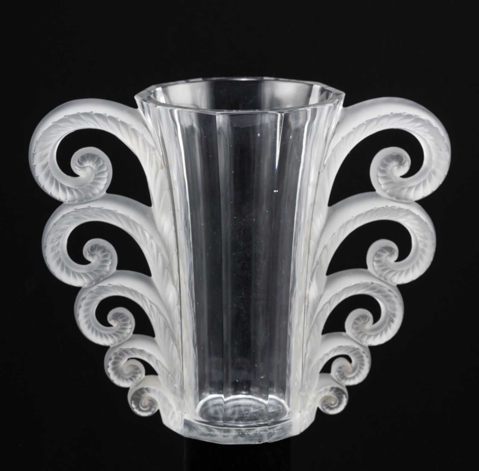 Lalique Beauvais Vase (1 of 5)