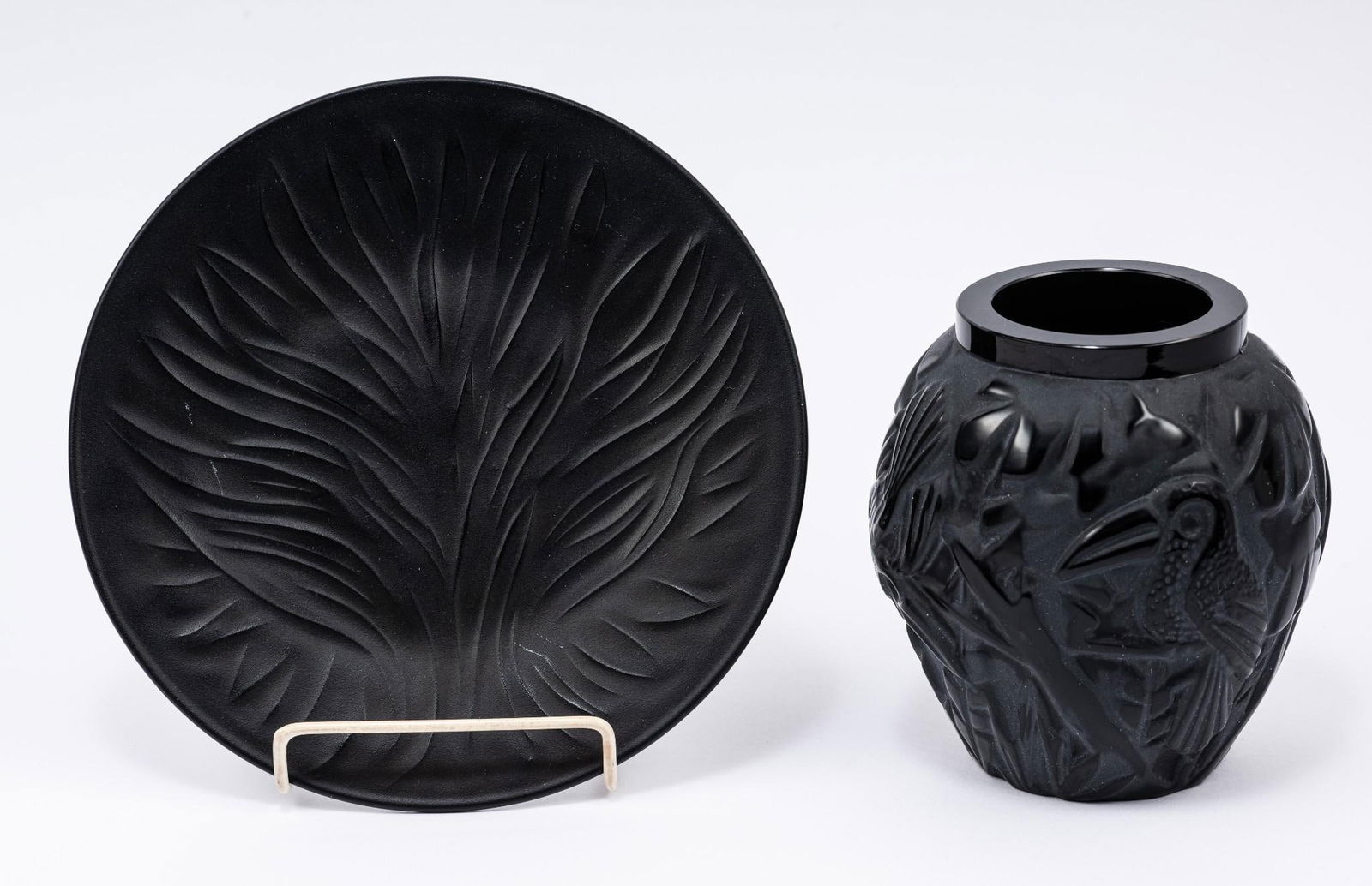 Art Deco Tropical Bird Vase and Lalique Algues Plate (1 of 6)