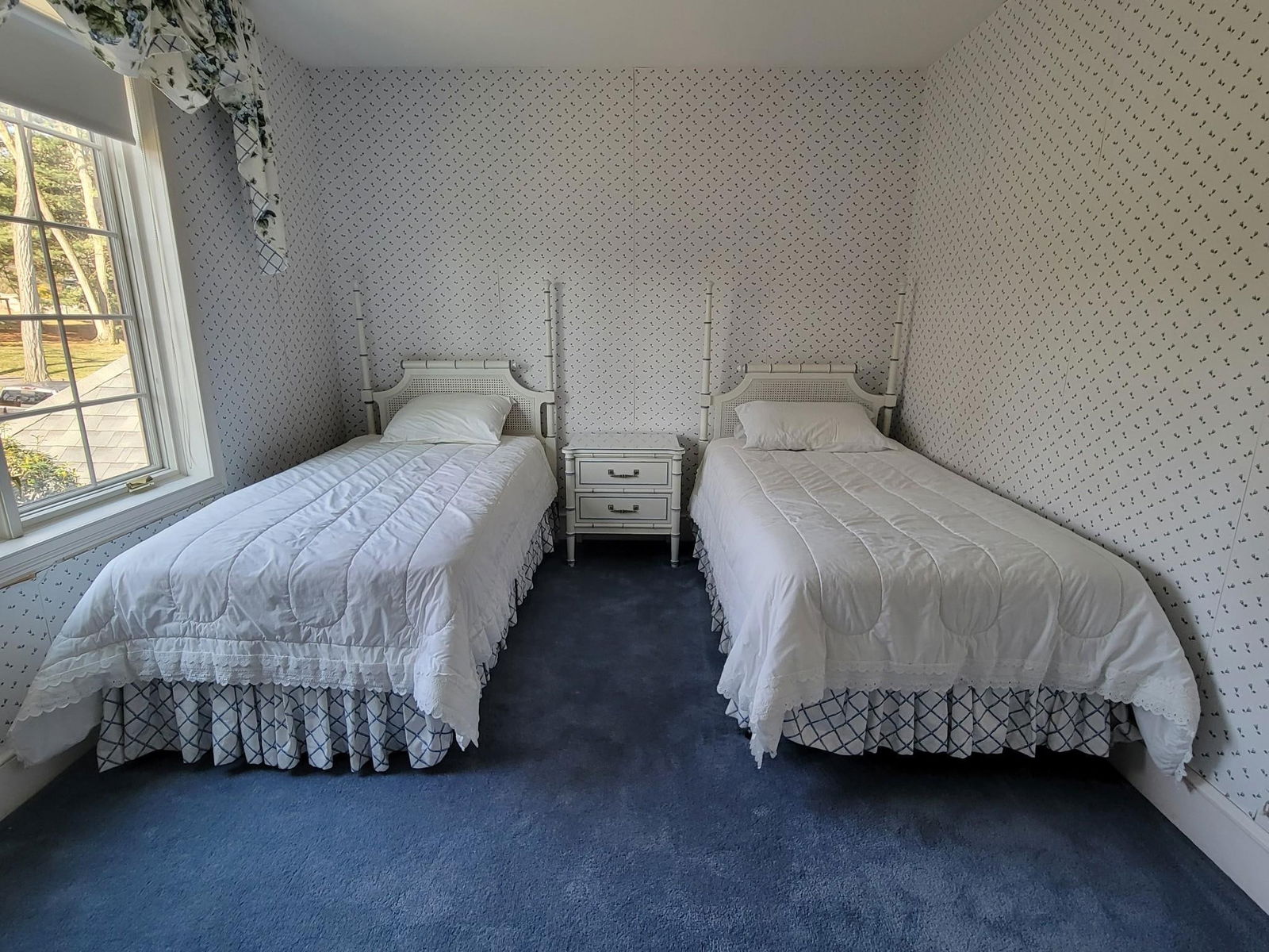 3 Pcs Attributed Henry Link Bali Hai Bedroom Set (1 of 7)