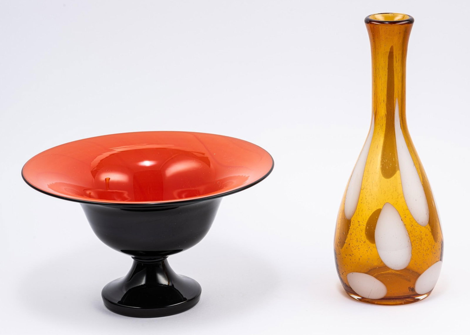 2 Pcs Glassware incl Czechoslovakian Footed Bowl (1 of 5)