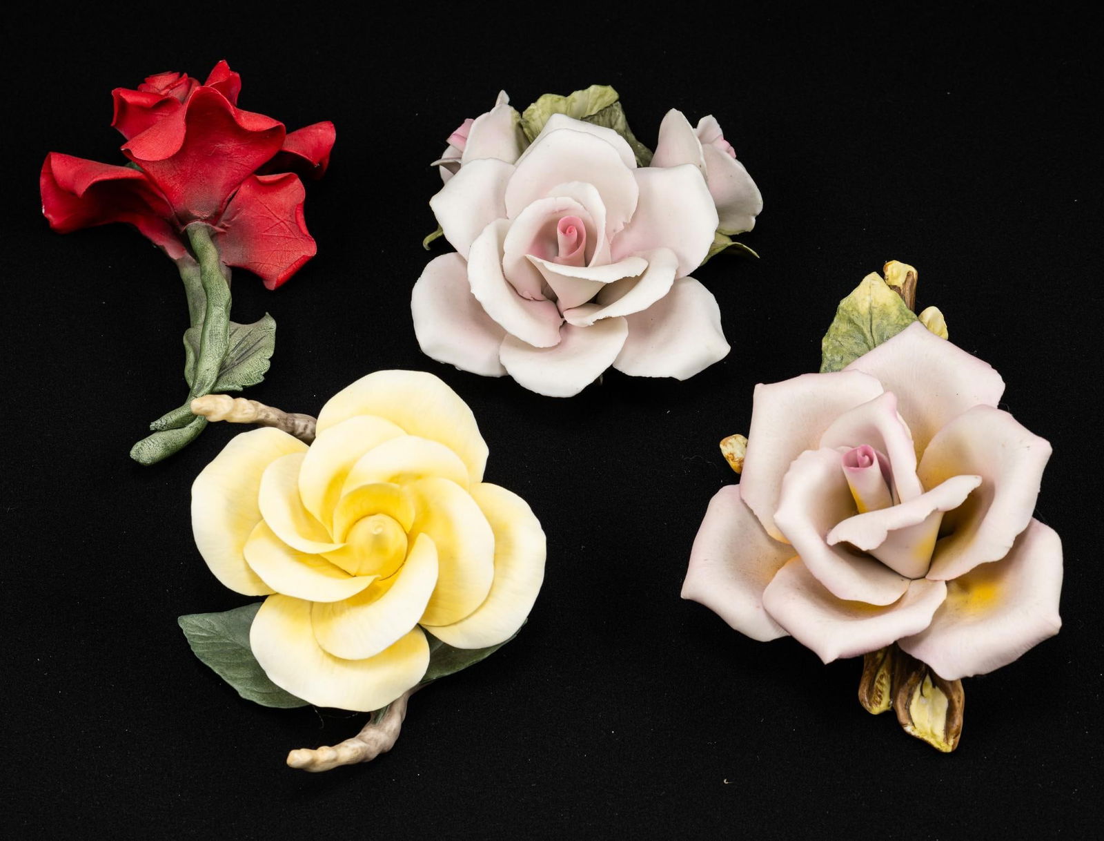 4 Ceramic Flowers incl Boehm and Capodimonte (1 of 7)