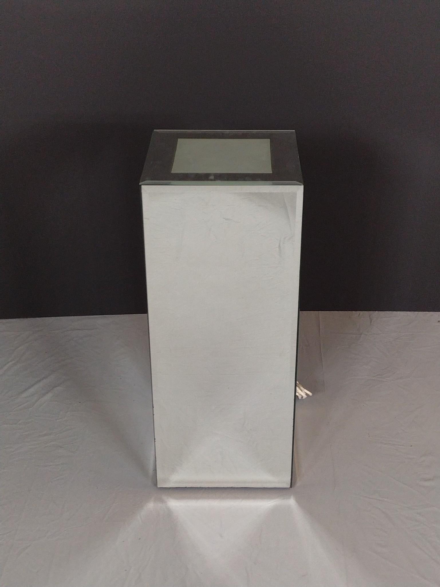 Lighted Mirrored Pedestal (1 of 4)