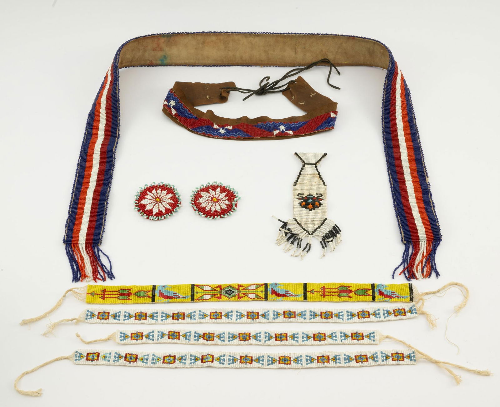 9 Pcs. Native American Beadwork Incl. Belt (1 of 6)