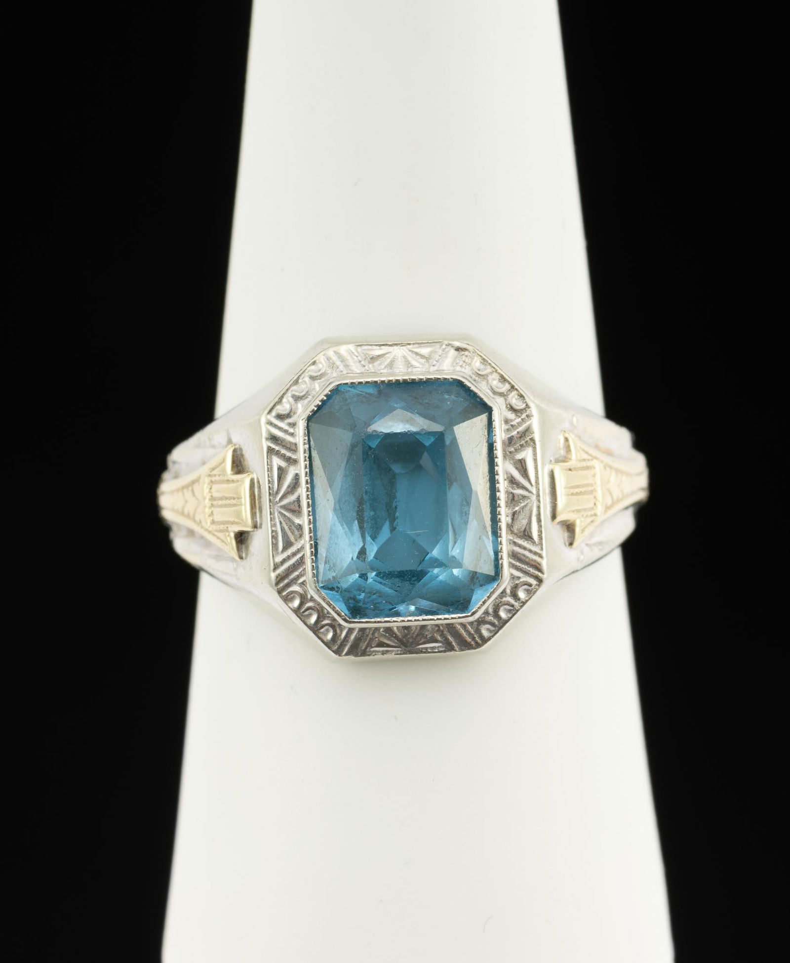 18K Gold Ring (1 of 3)