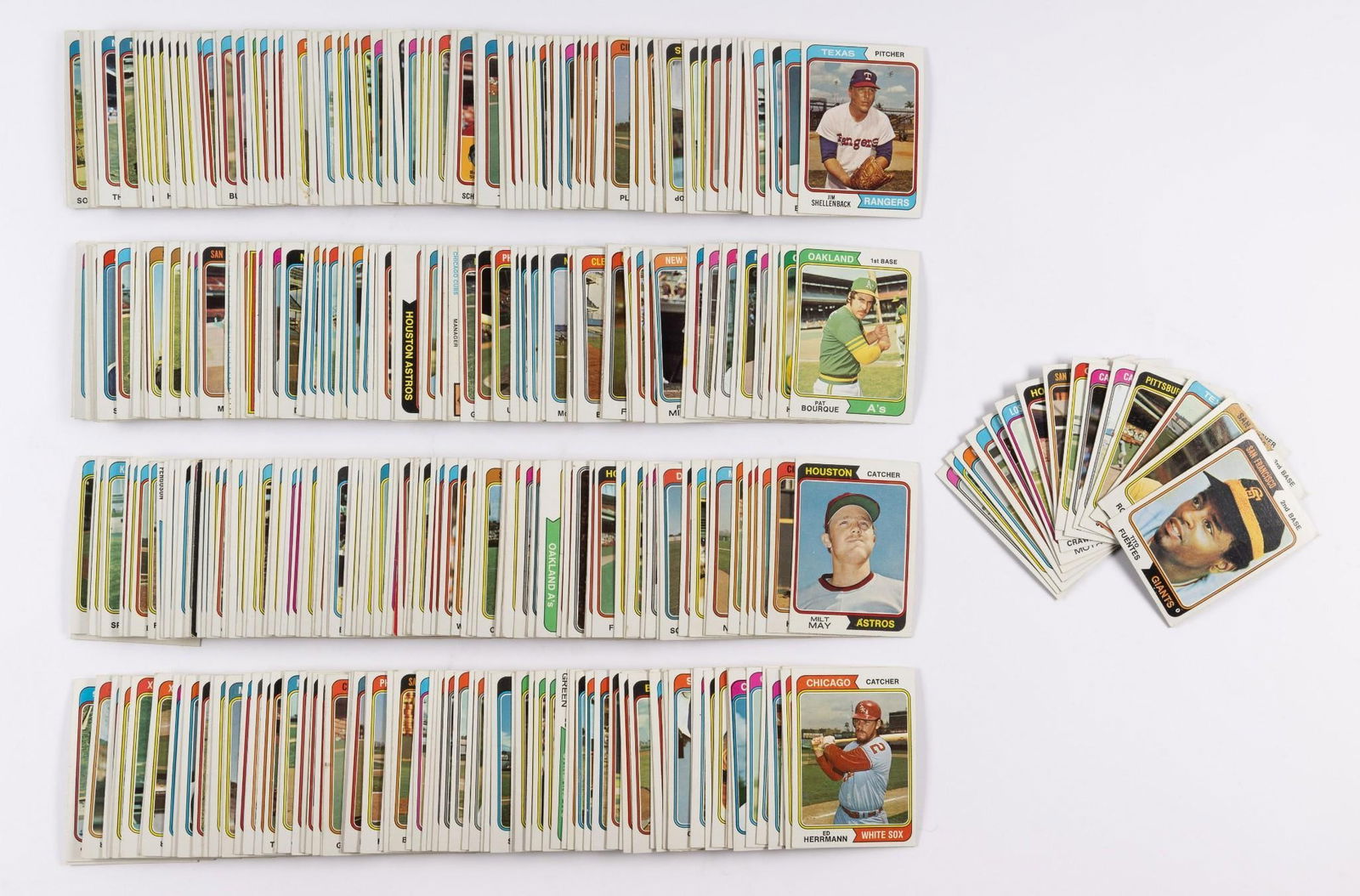 370 - 1974 Topps Baseball Cards (1 of 2)